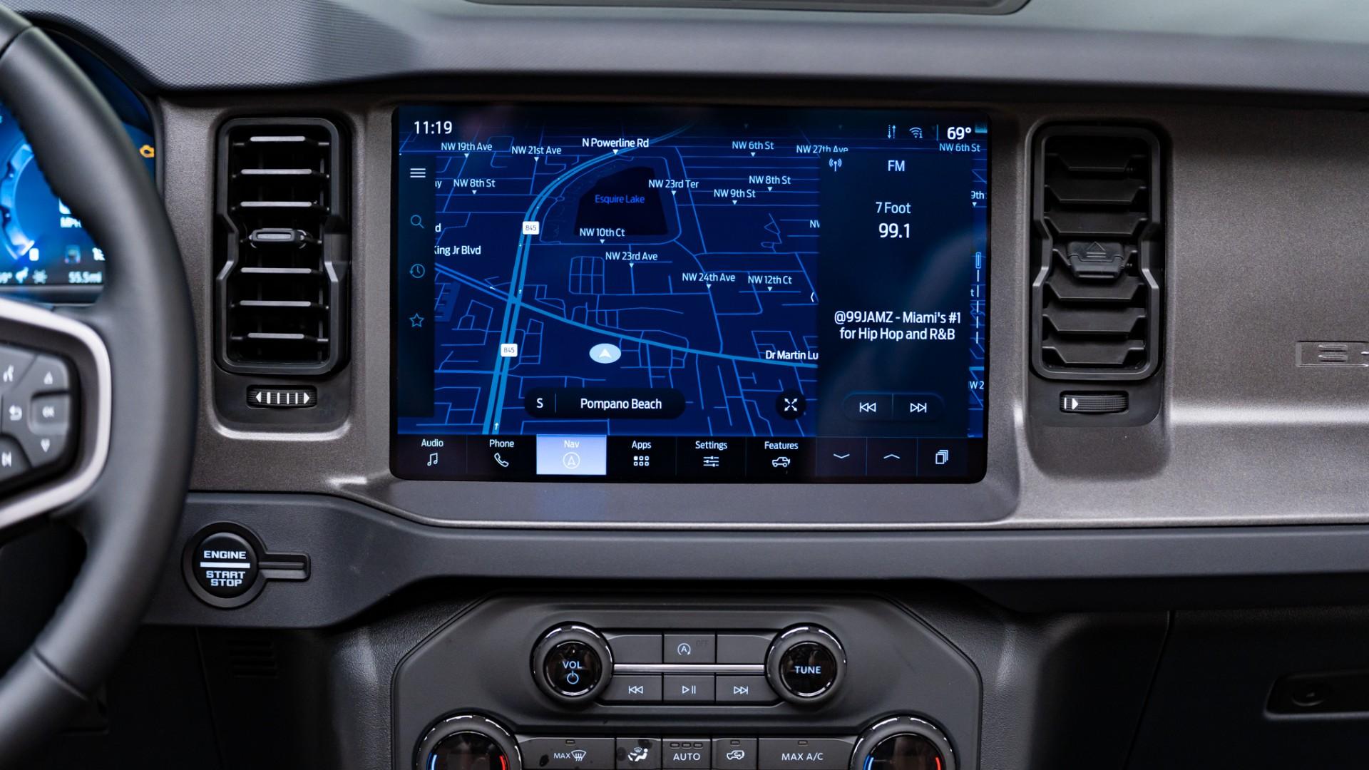 2025 FORD BRONCO in Dark Marsh, photo 16 of 55