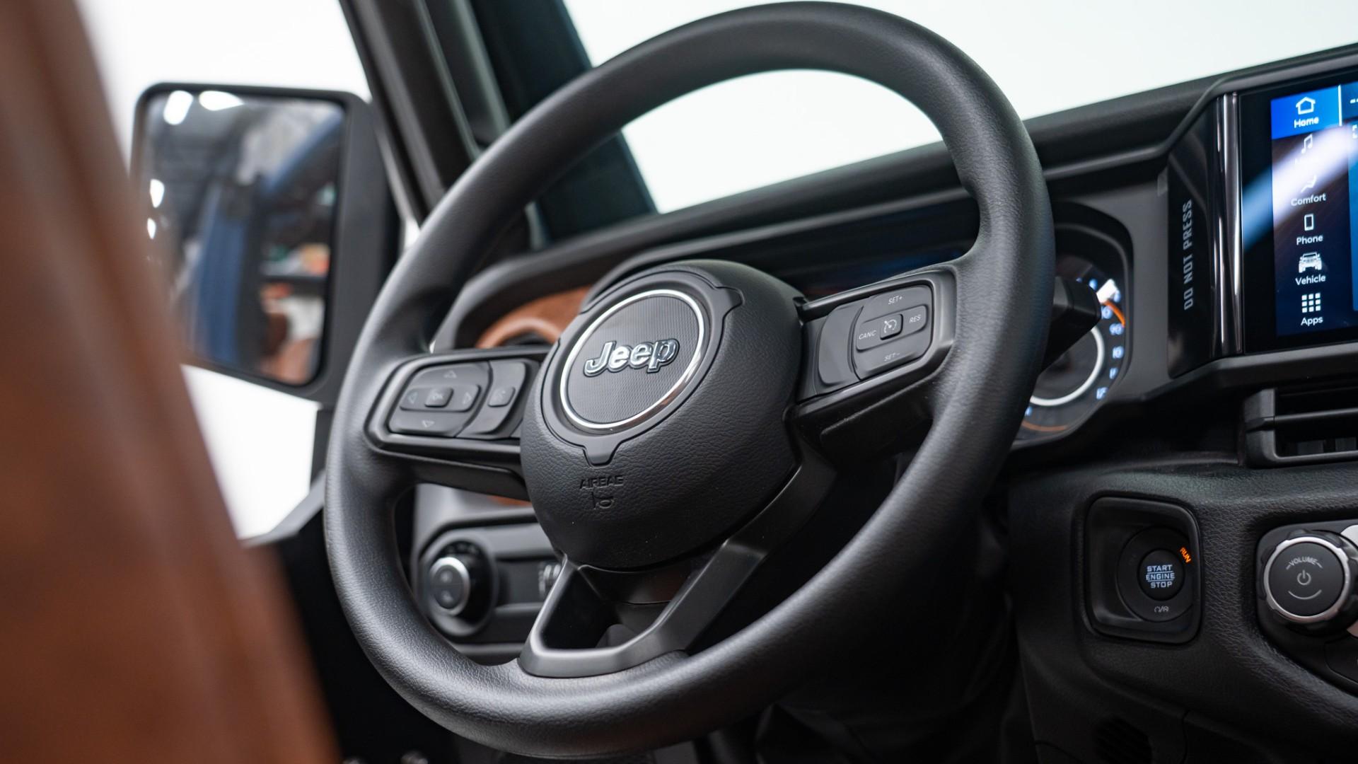 2025 JEEP GLADIATOR in Navy, photo 26 of 31