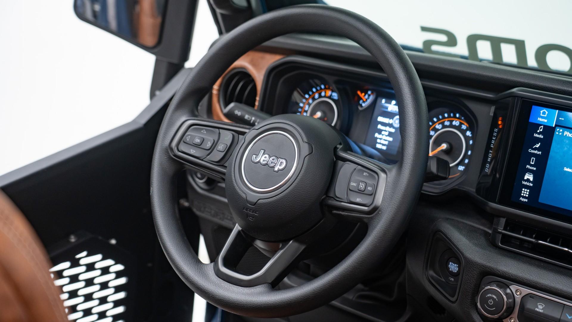 2025 JEEP GLADIATOR in Navy, photo 25 of 31