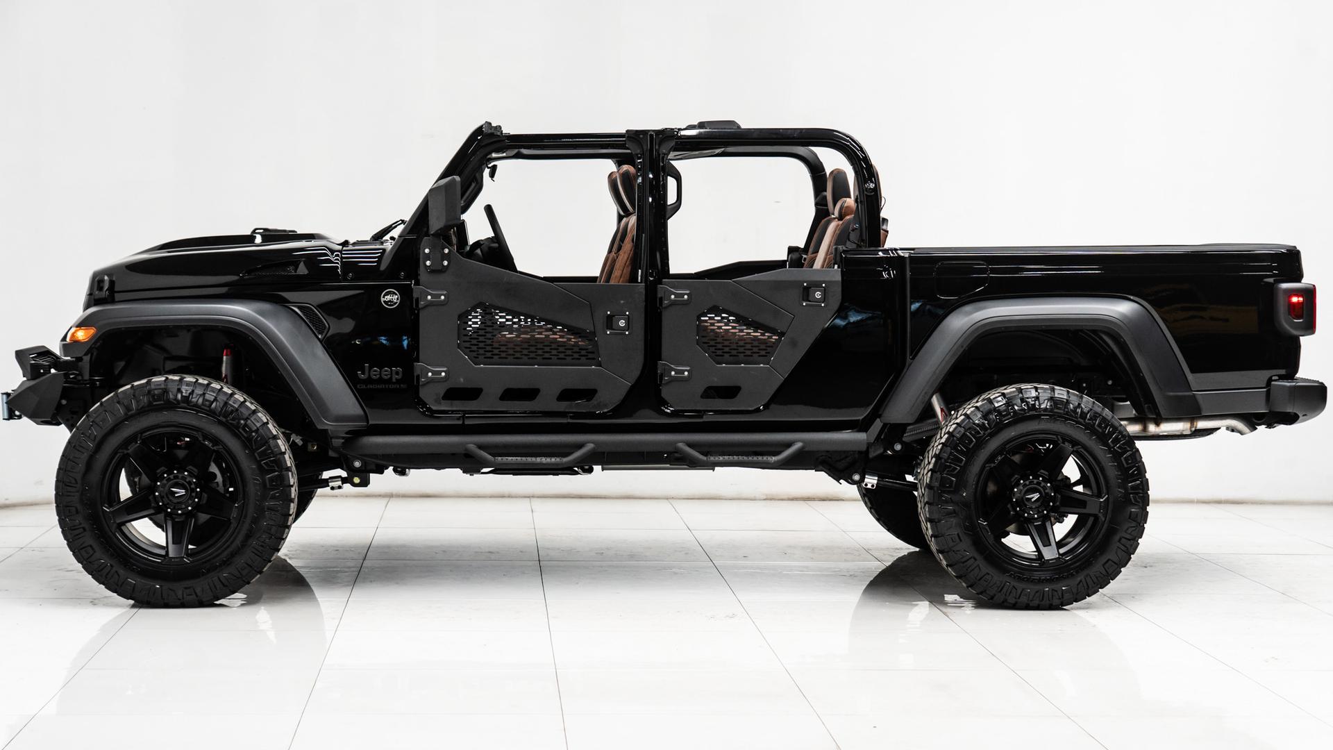2025 JEEP GLADIATOR in Black, photo 13 of 59