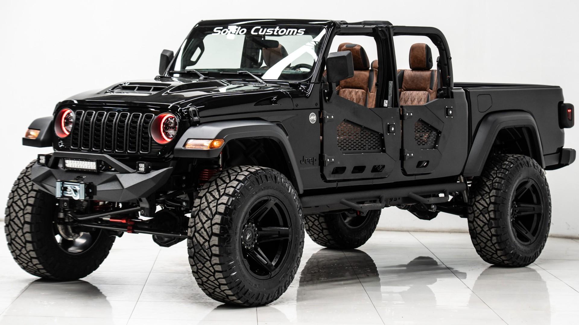 2025 JEEP GLADIATOR in Black, photo 14 of 59