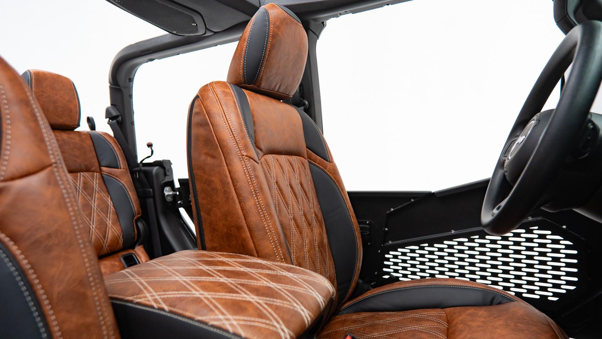 2025 JEEP GLADIATOR in Black, photo 18 of 59