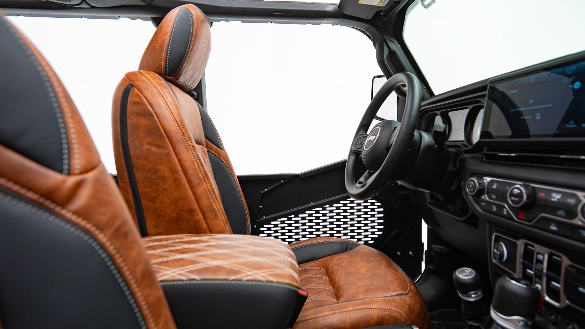 2025 JEEP GLADIATOR in Black, photo 19 of 59