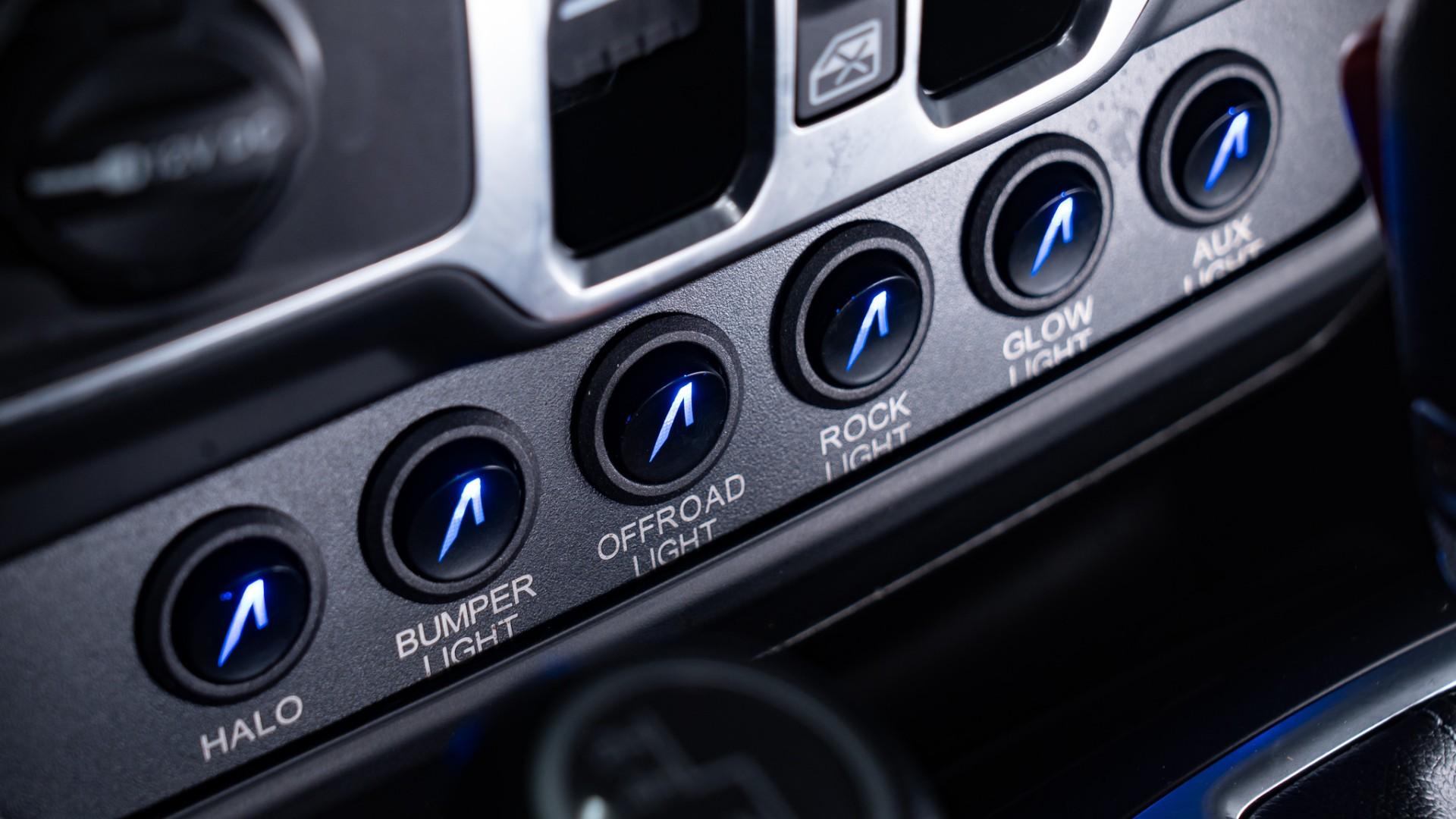 2025 JEEP GLADIATOR in Black, photo 30 of 59