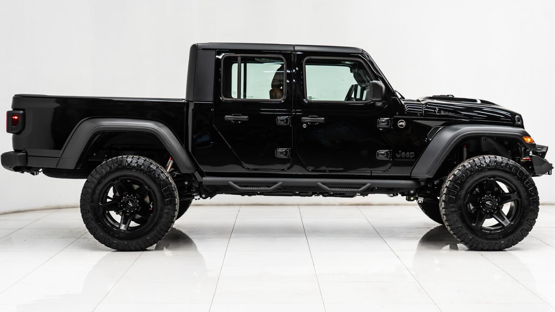 2025 JEEP GLADIATOR in Black, photo 7 of 59