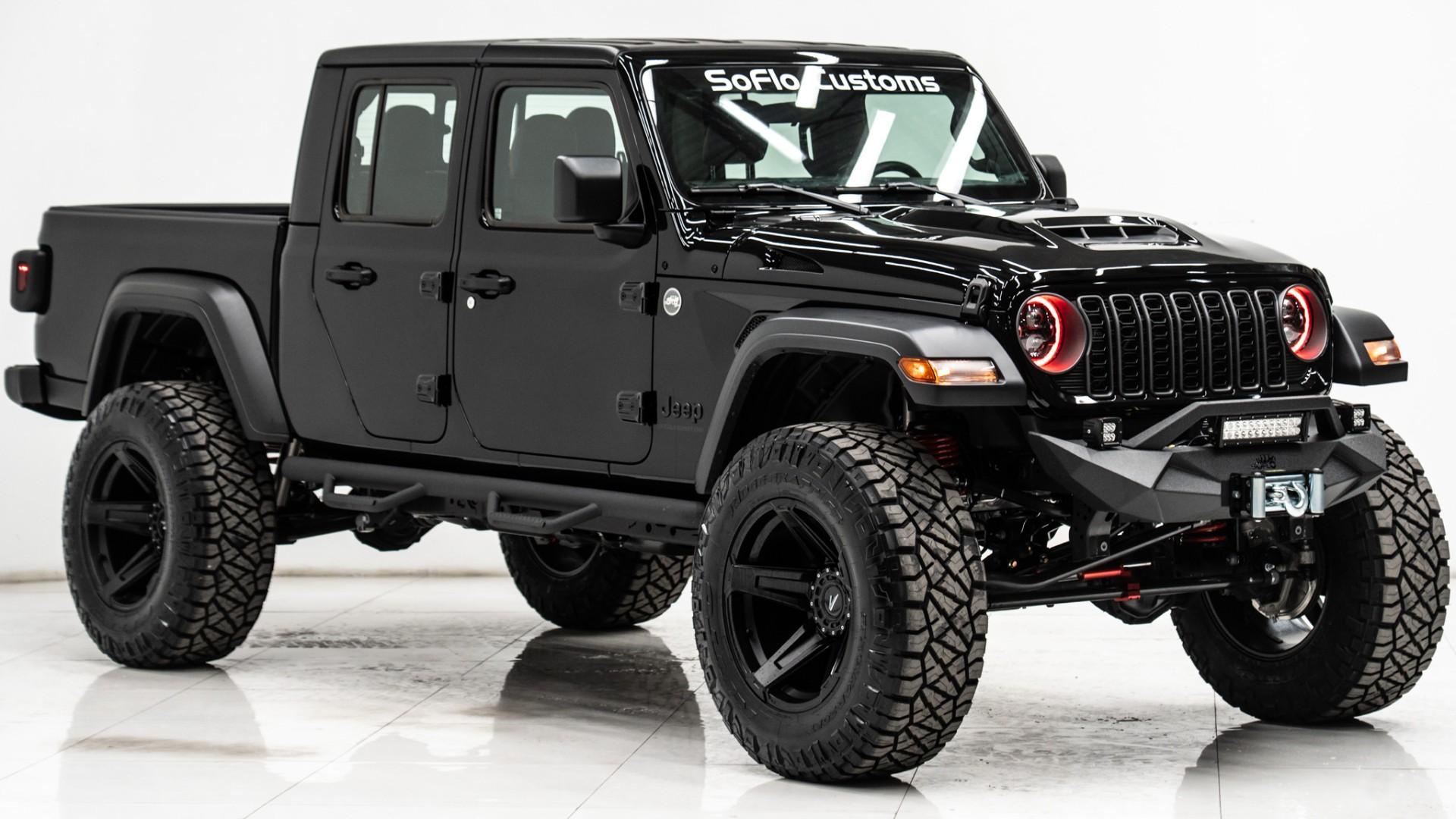 2025 JEEP GLADIATOR in Black, photo 4 of 59