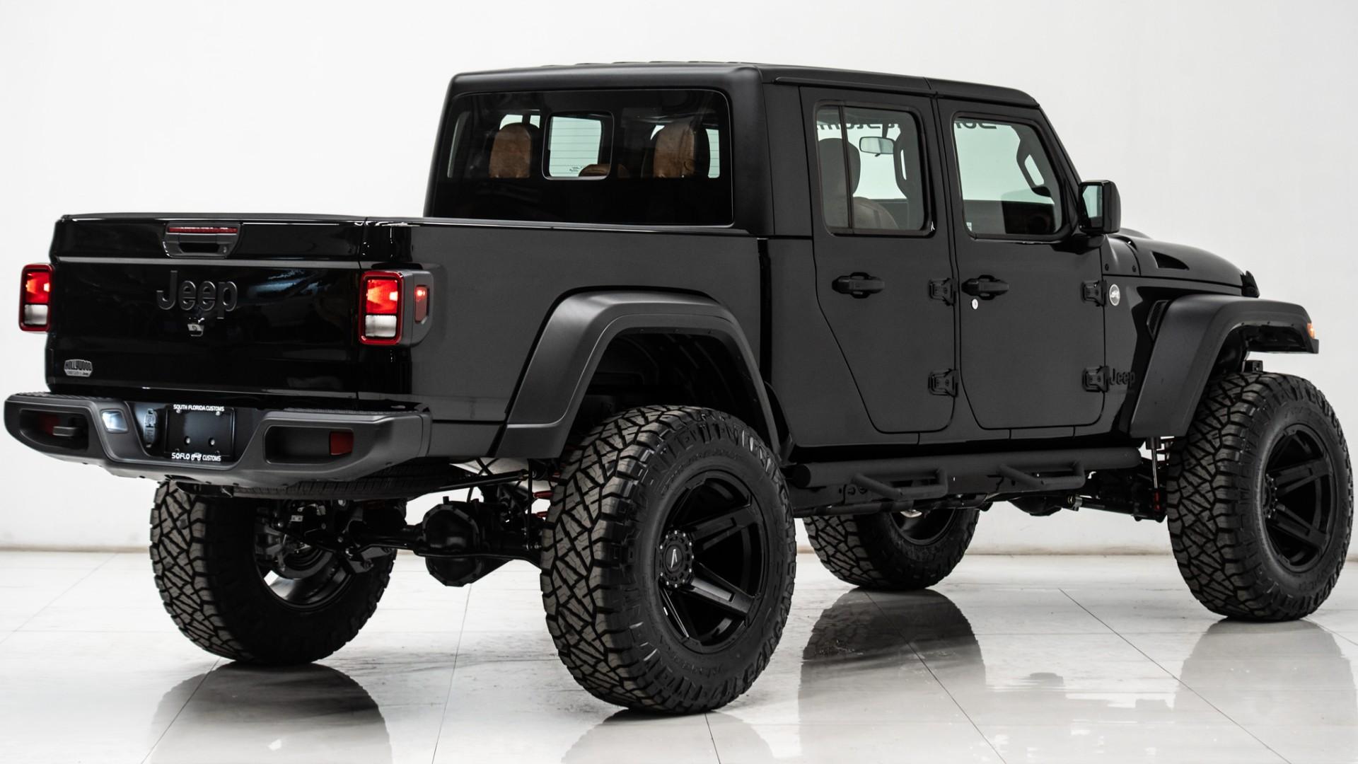 2025 JEEP GLADIATOR in Black, photo 8 of 59
