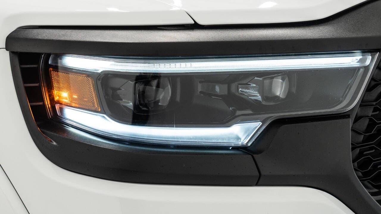 2024 RAM TRX in BRIGHT WHITE CLEARCOAT, photo 17 of 34