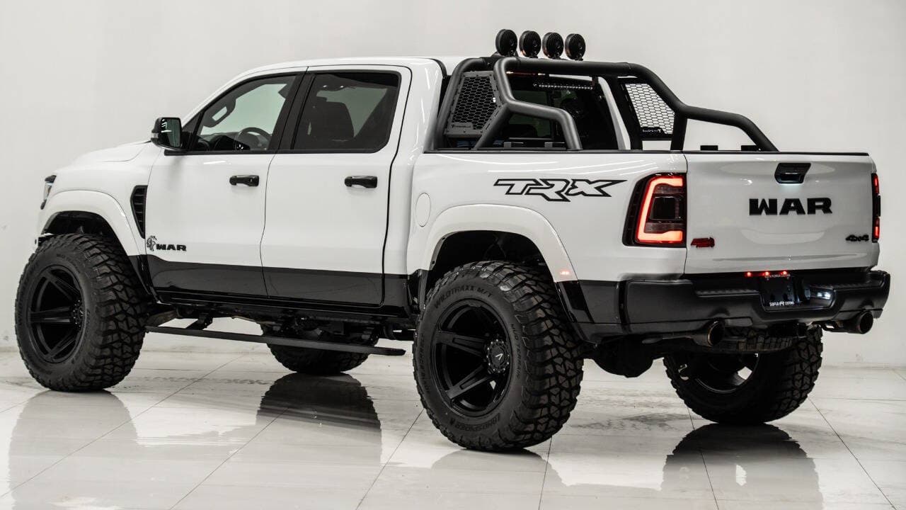 2024 RAM TRX in BRIGHT WHITE CLEARCOAT, photo 10 of 34