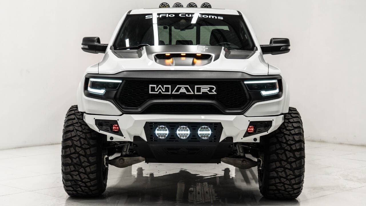 2024 RAM TRX in BRIGHT WHITE CLEARCOAT, photo 12 of 34