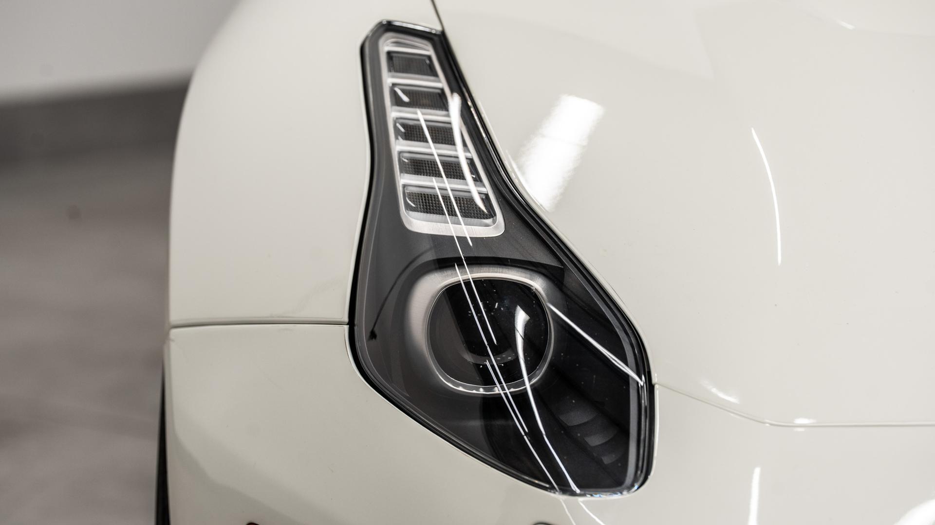 2018 FERRARI CALIFORNIA T in White, photo 18 of 42