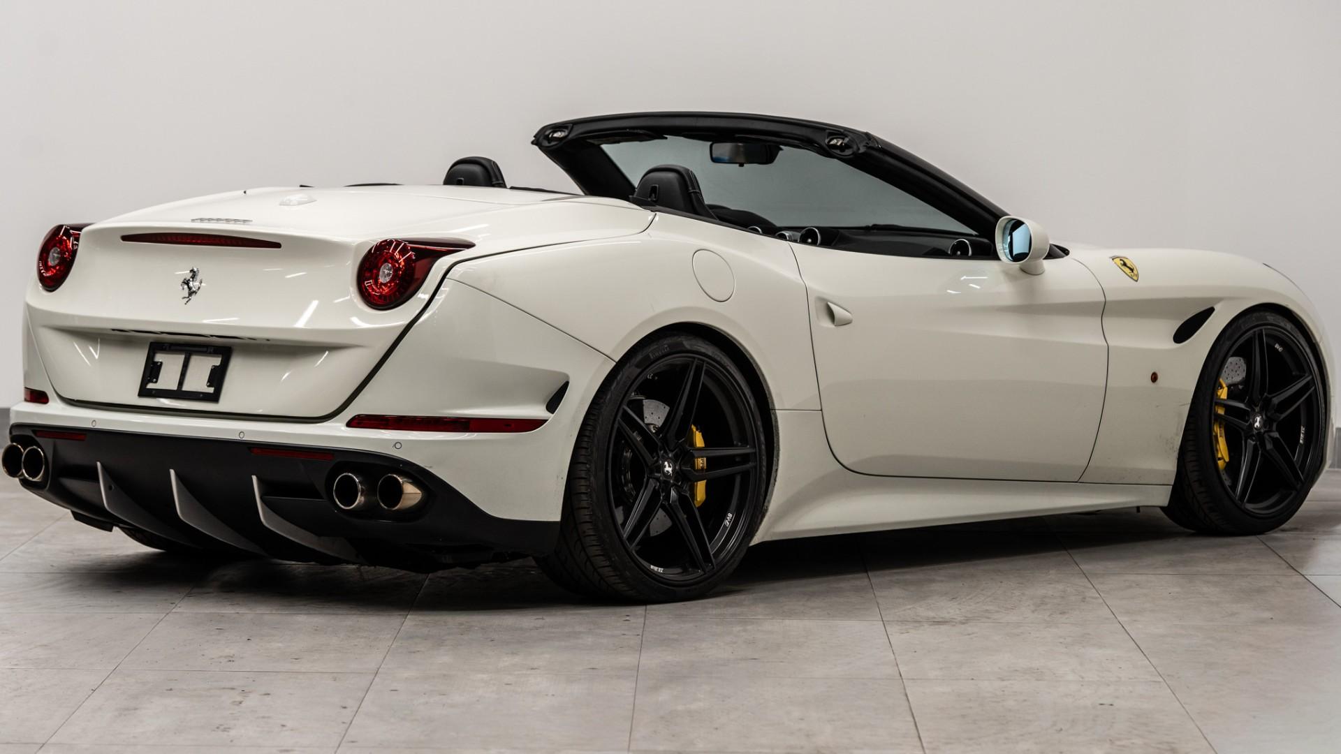 2018 FERRARI CALIFORNIA T in White, photo 8 of 42