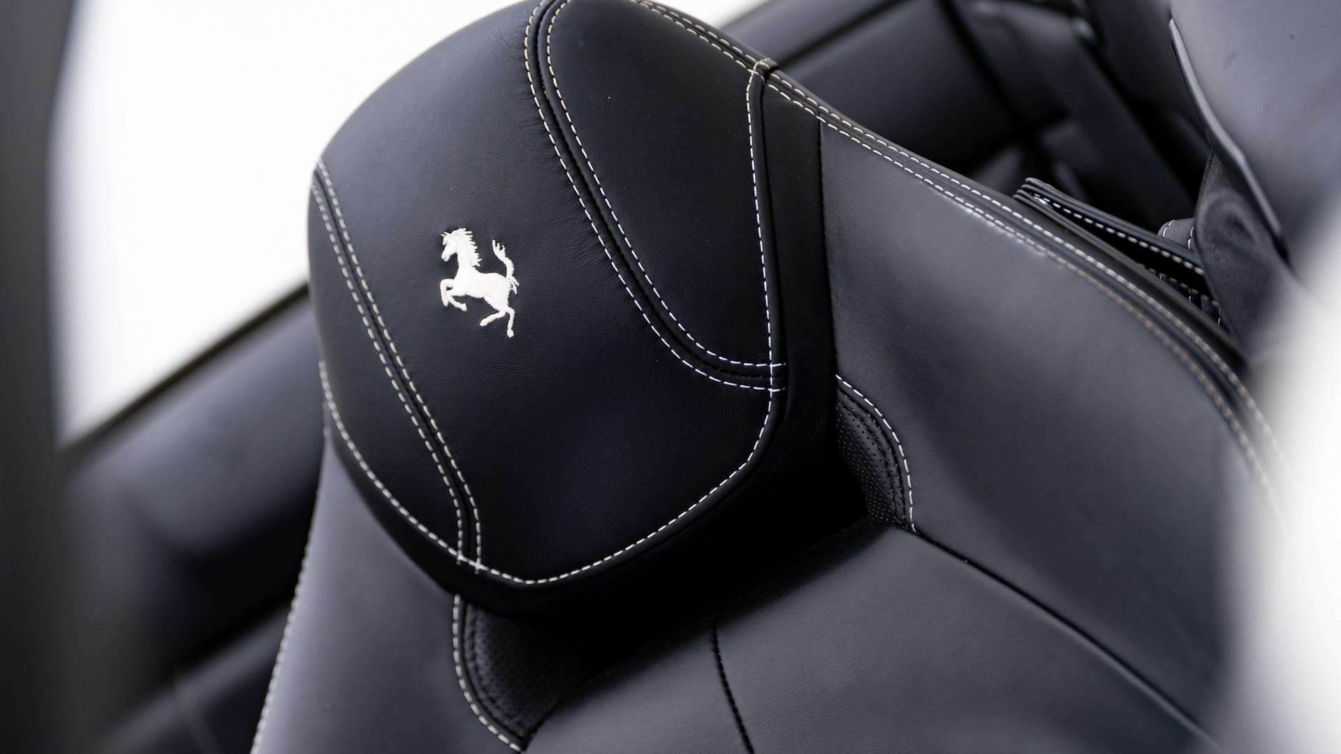 2018 FERRARI CALIFORNIA T in White, photo 41 of 42