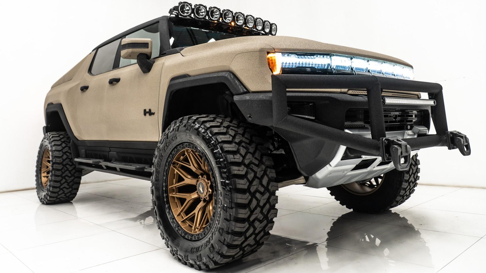 2025 GMC HUMMER EV PICKUP in Tan, photo 20 of 52