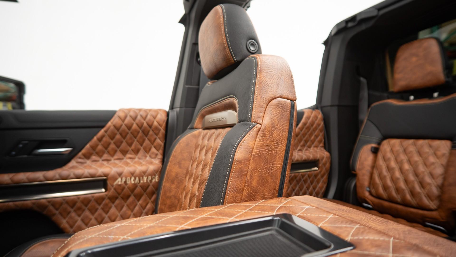 2025 GMC HUMMER EV PICKUP in Tan, photo 40 of 52