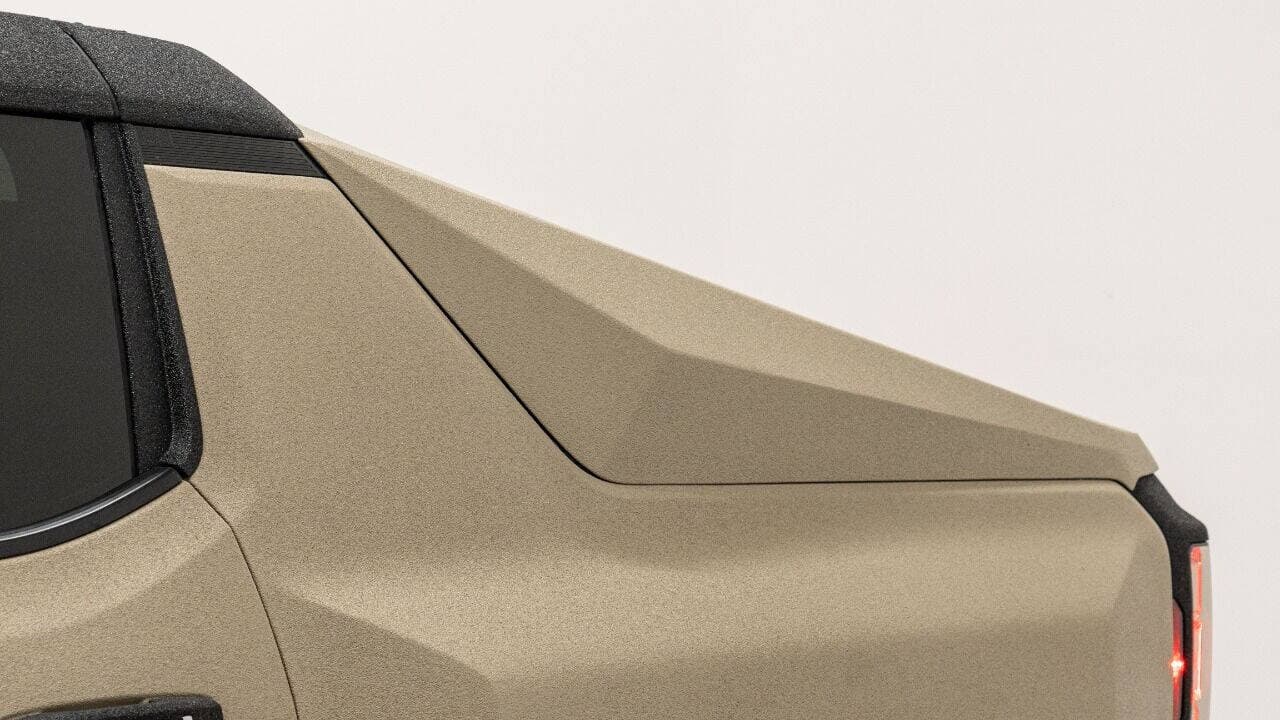 2025 GMC HUMMER EV PICKUP in Tan, photo 8 of 52