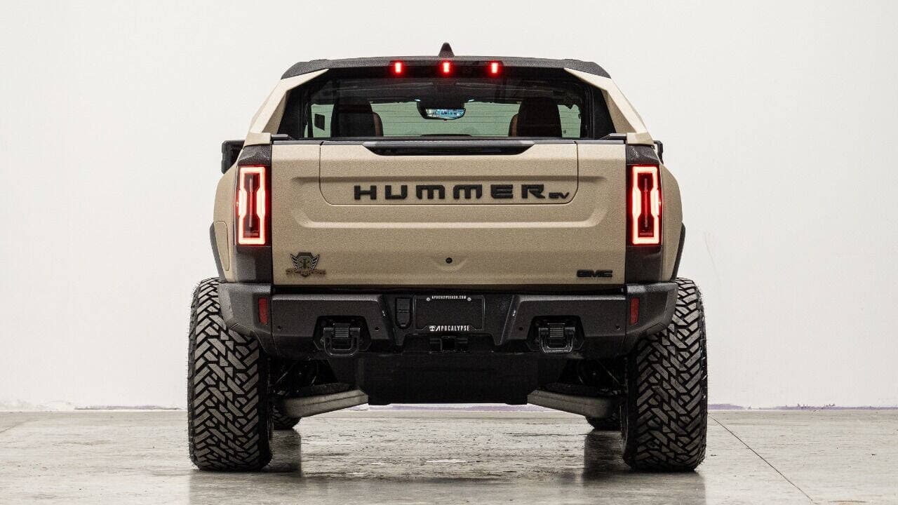 2025 GMC HUMMER EV PICKUP in Tan, photo 12 of 52