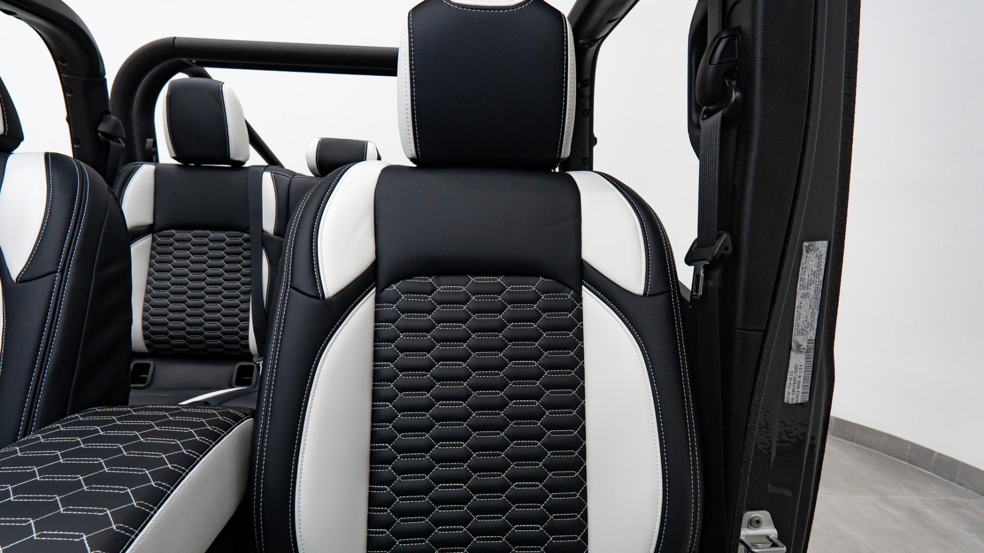 2026 JEEP GLADIATOR in Black, photo 23 of 60