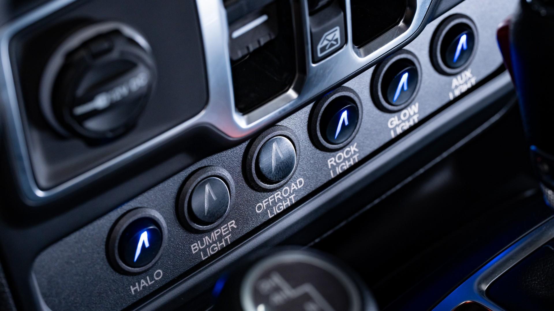 2026 JEEP GLADIATOR in Black, photo 30 of 60