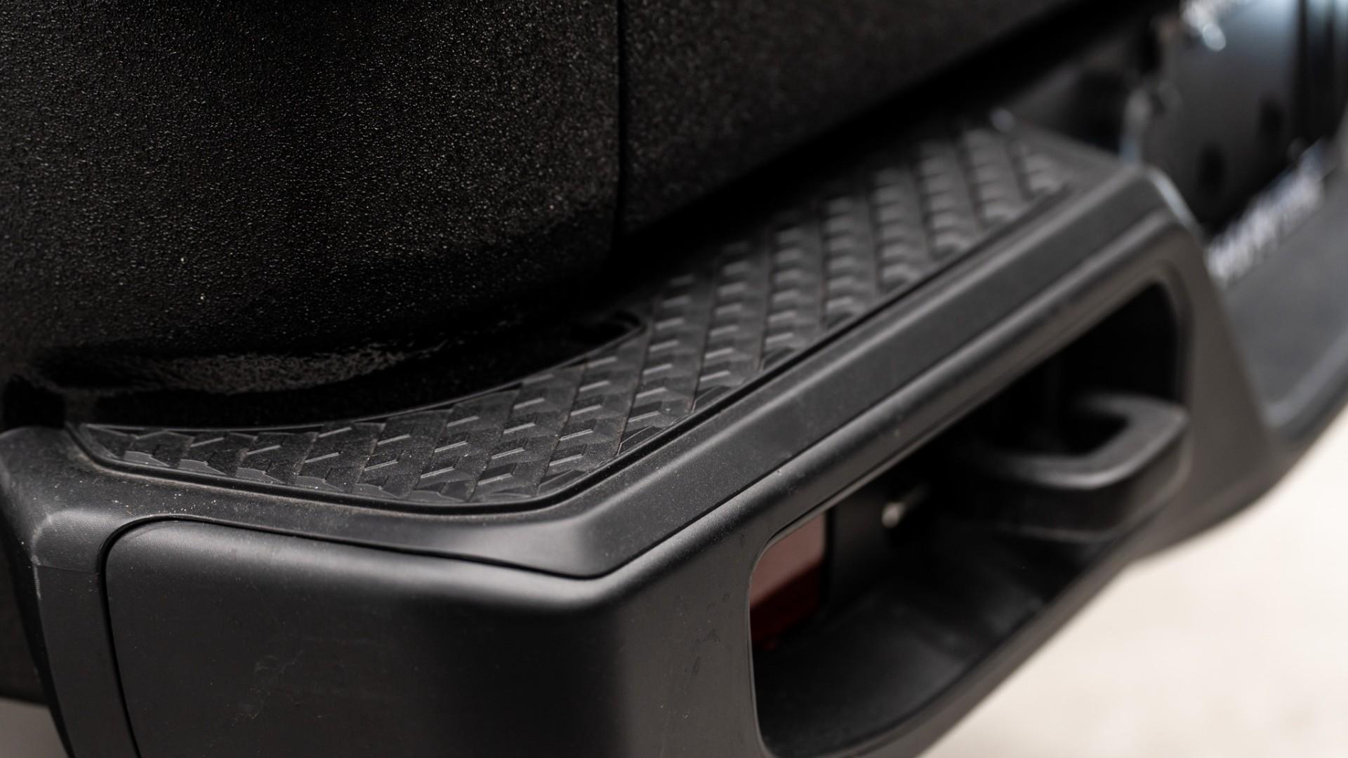 2026 JEEP GLADIATOR in Black, photo 51 of 60