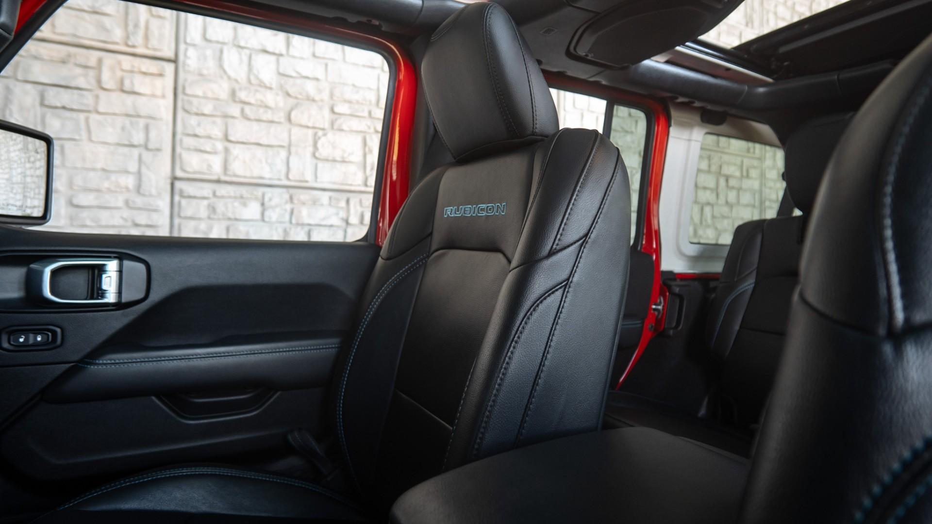 2022 JEEP WRANGLER 4XE in FIRECRACKER RED CLEARCOAT, photo 8 of 59