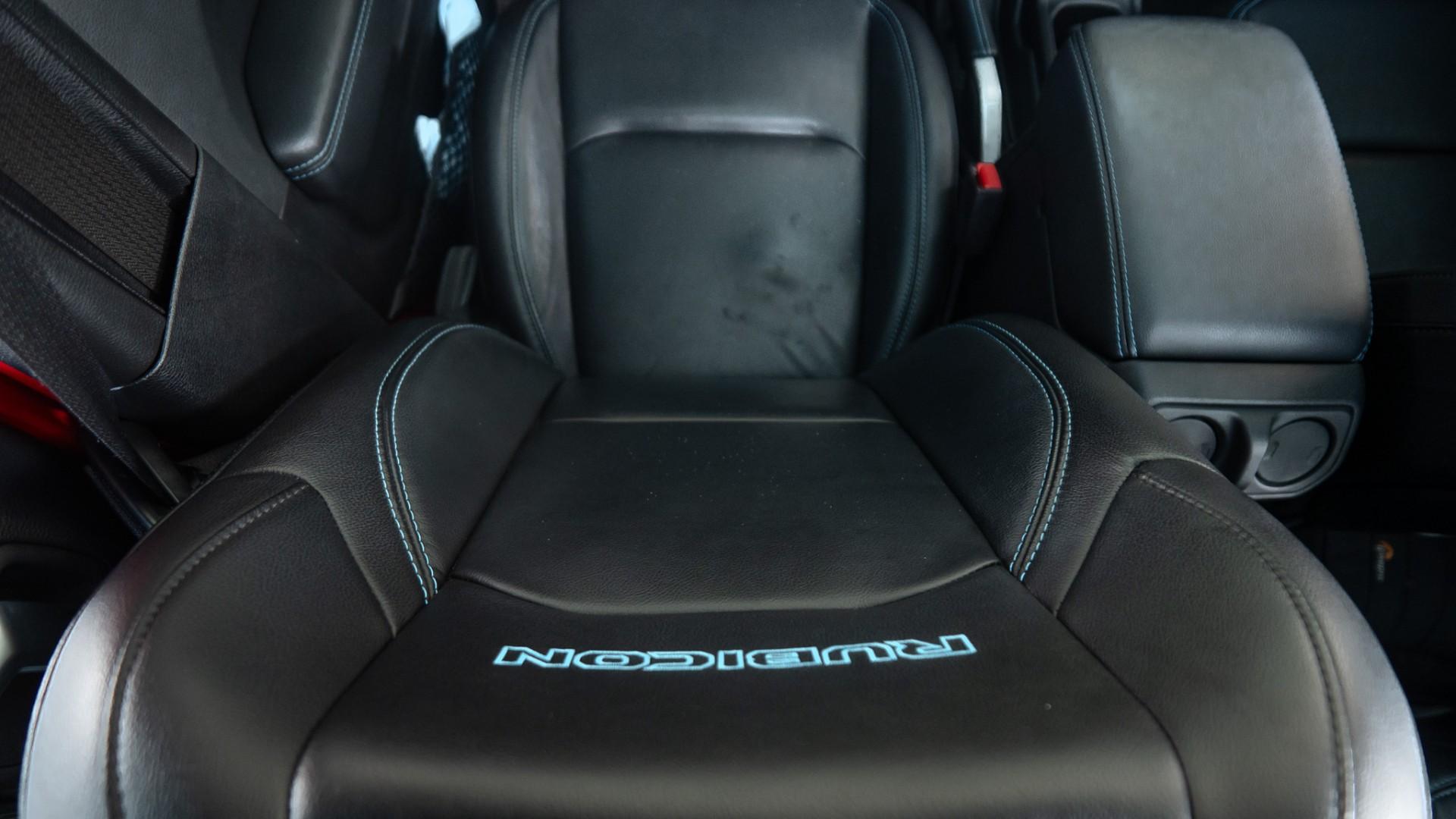 2022 JEEP WRANGLER 4XE in FIRECRACKER RED CLEARCOAT, photo 10 of 59