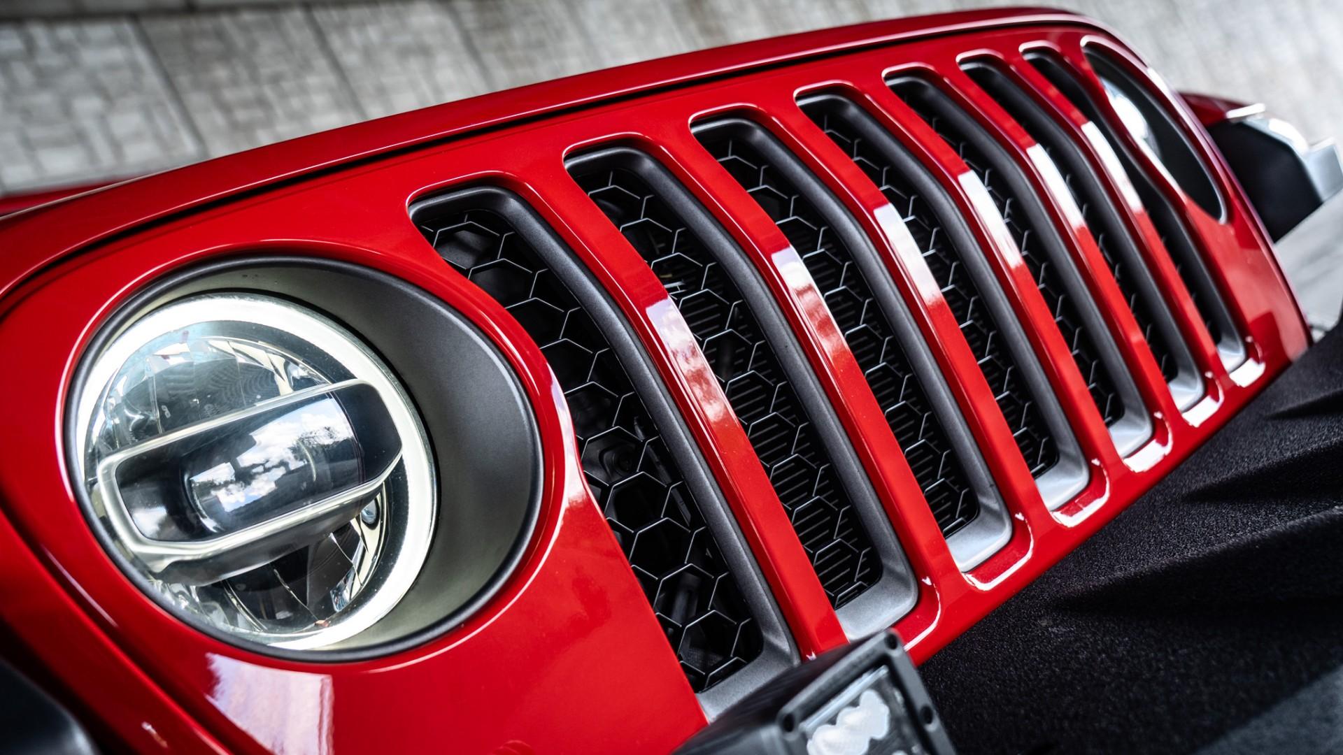 2022 JEEP WRANGLER 4XE in FIRECRACKER RED CLEARCOAT, photo 51 of 59