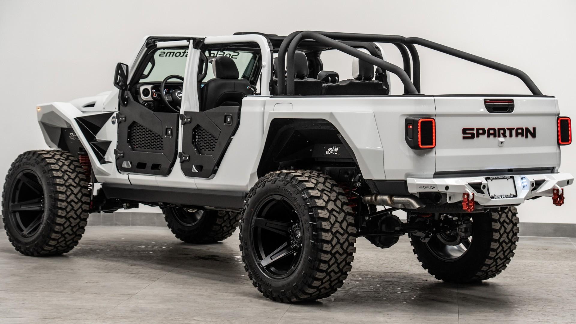 2025 JEEP GLADIATOR in BRIGHT WHITE CLEARCOAT, photo 10 of 60