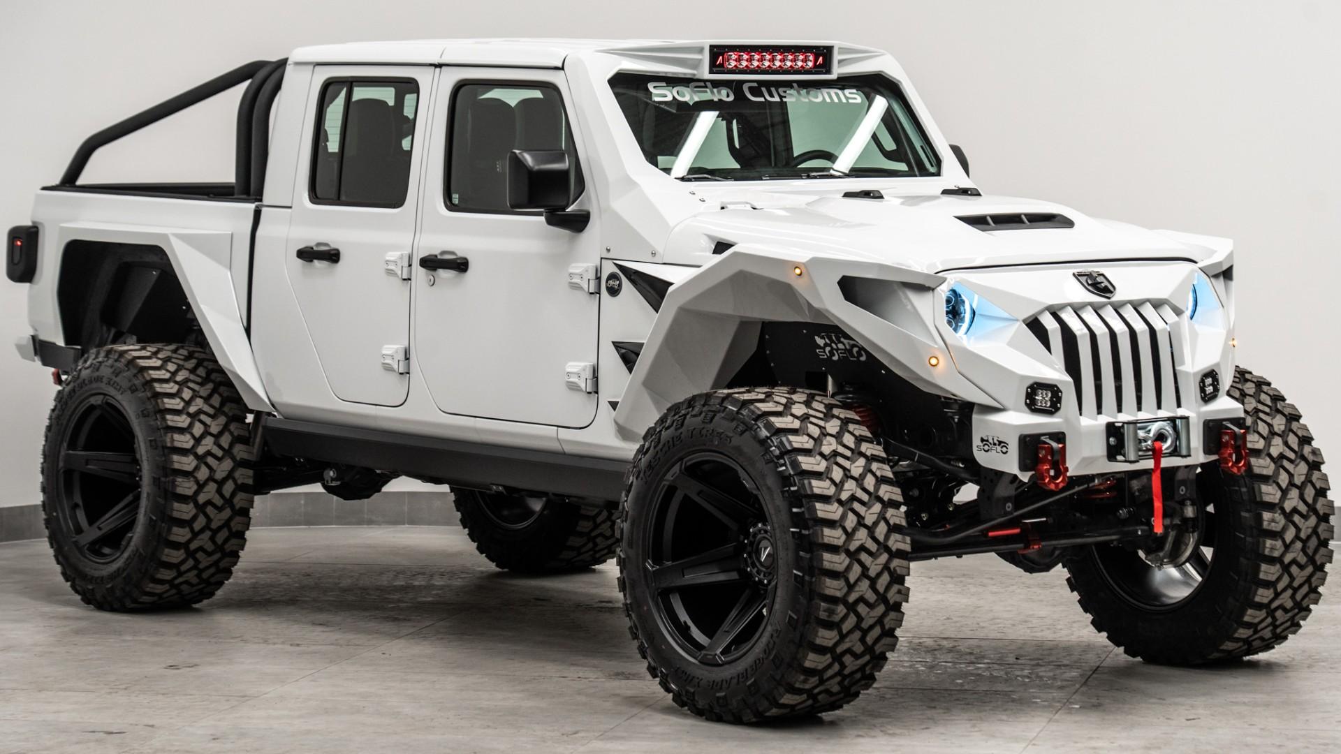 2025 JEEP GLADIATOR in BRIGHT WHITE CLEARCOAT, photo 5 of 60