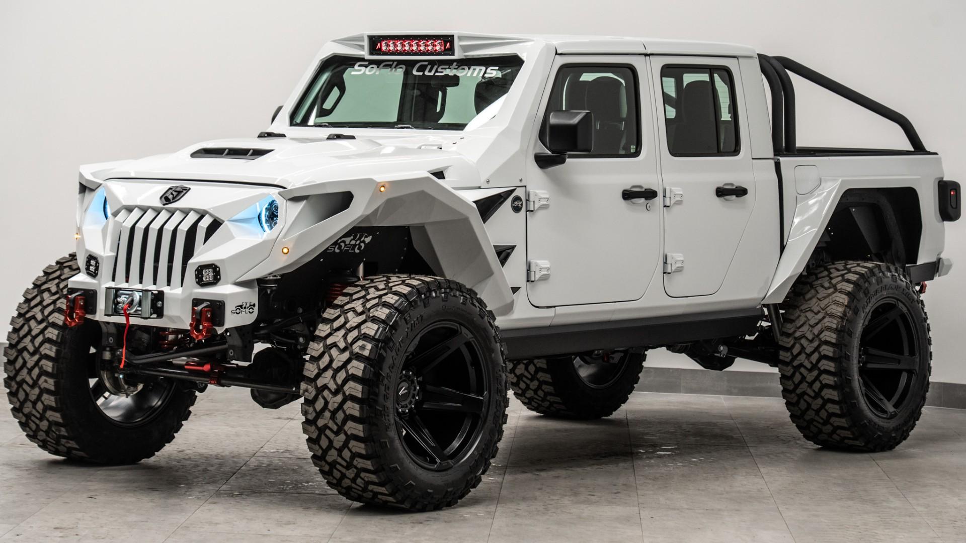 2025 JEEP GLADIATOR in BRIGHT WHITE CLEARCOAT, photo 4 of 60