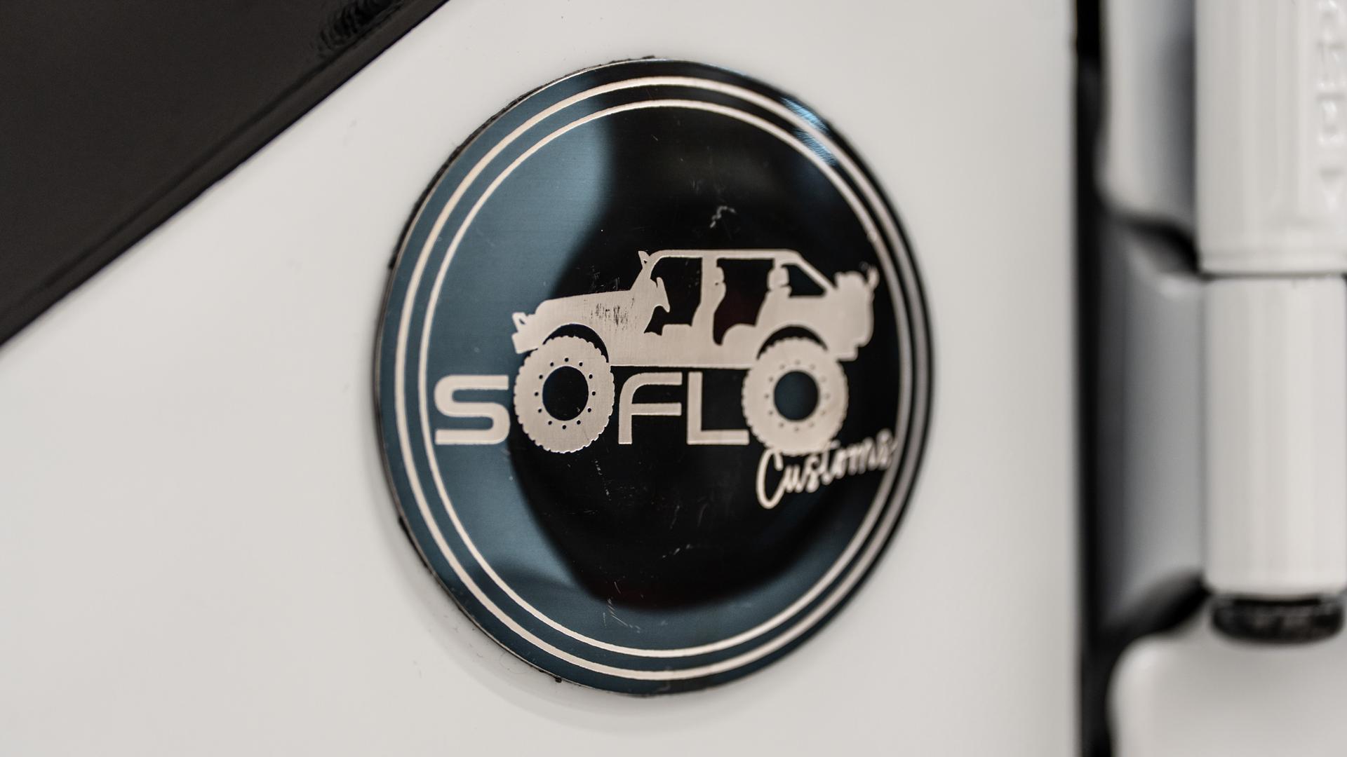 2025 JEEP GLADIATOR in BRIGHT WHITE CLEARCOAT, photo 48 of 60