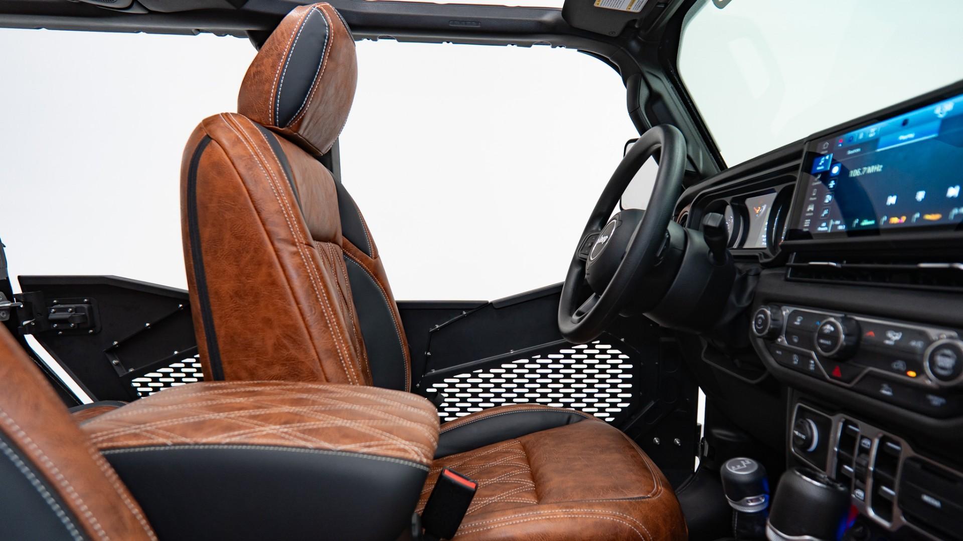 2025 JEEP GLADIATOR in Black, photo 22 of 54