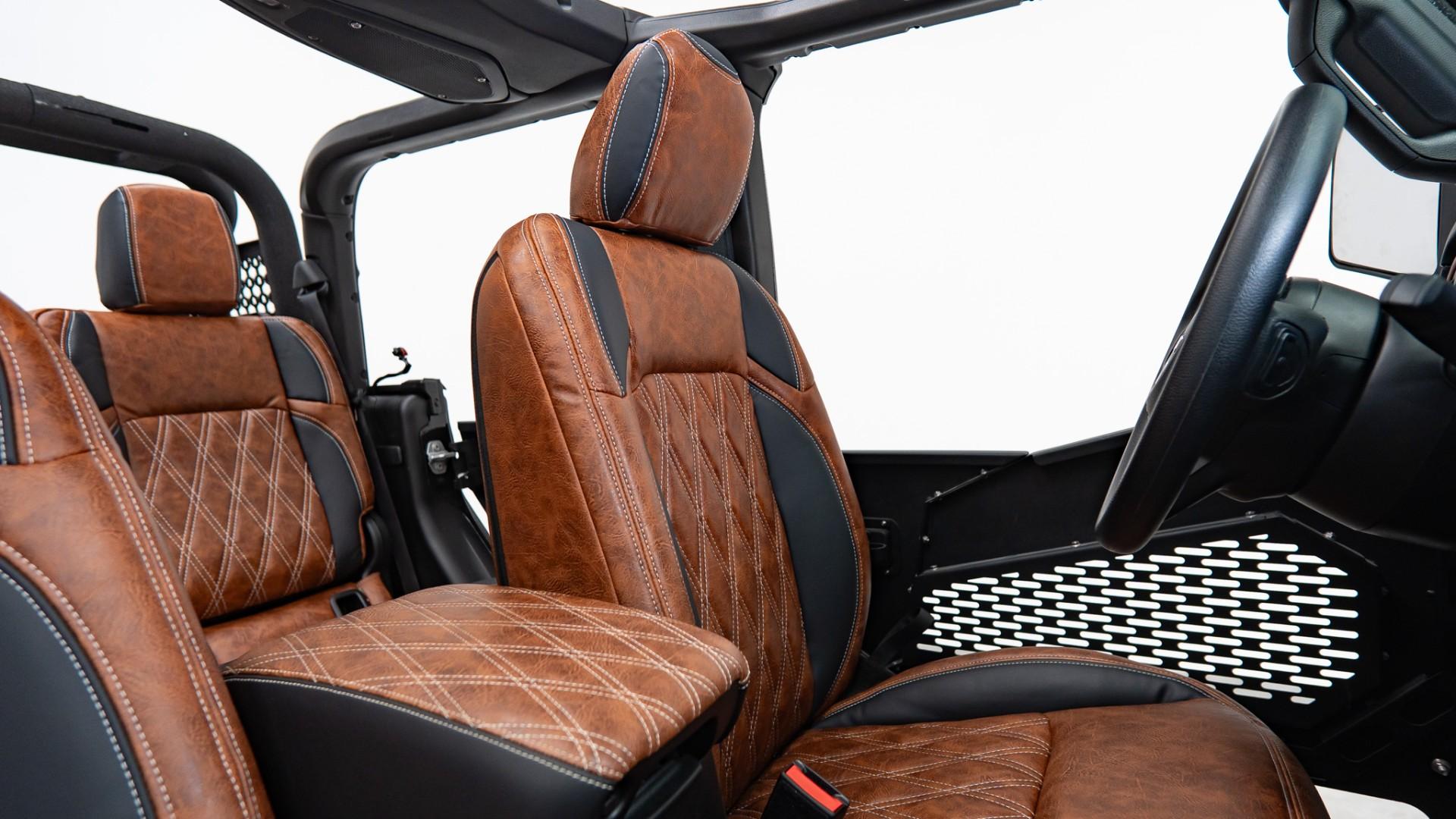 2025 JEEP GLADIATOR in Black, photo 3 of 54