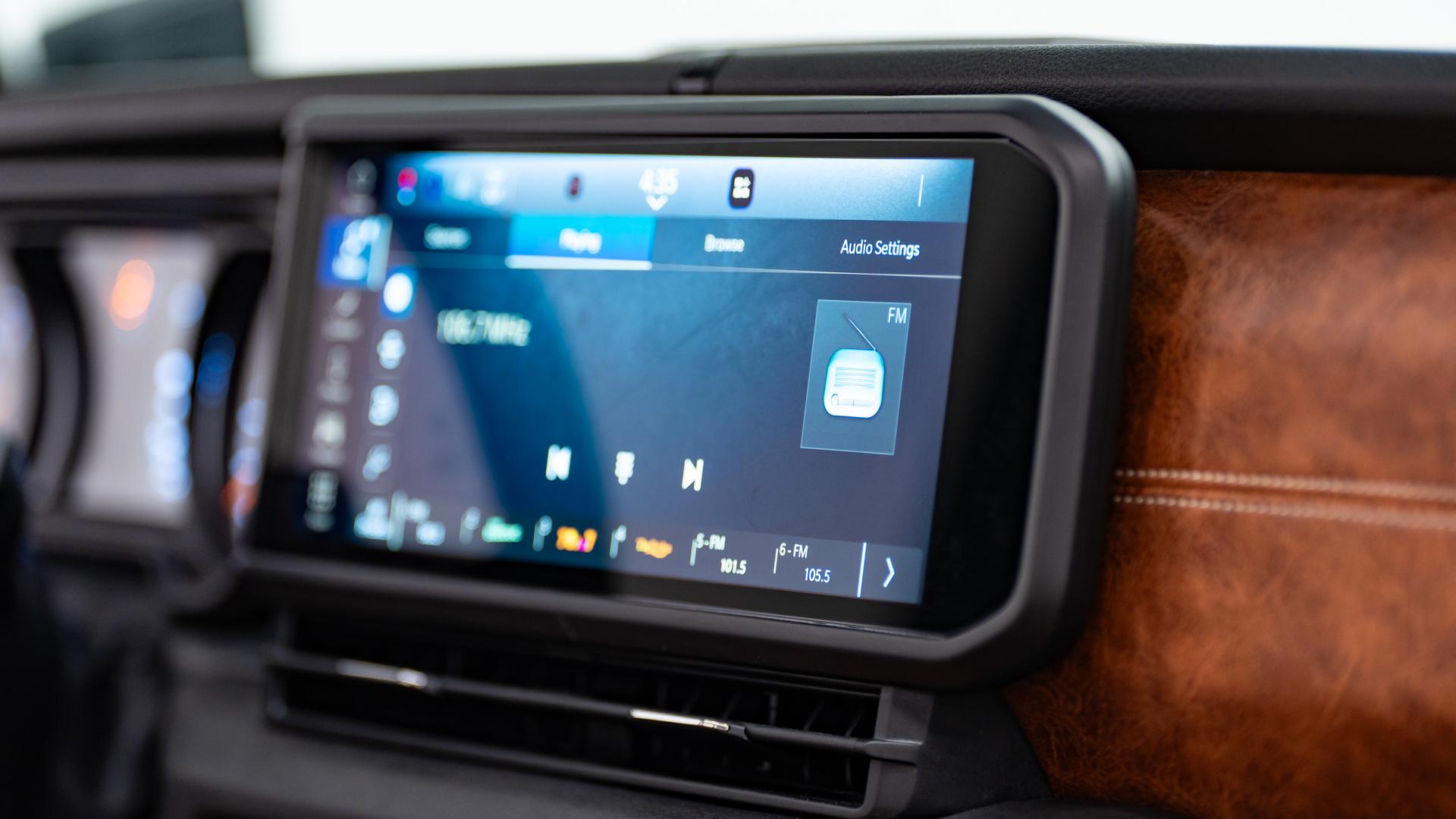 2025 JEEP GLADIATOR in Black, photo 28 of 54