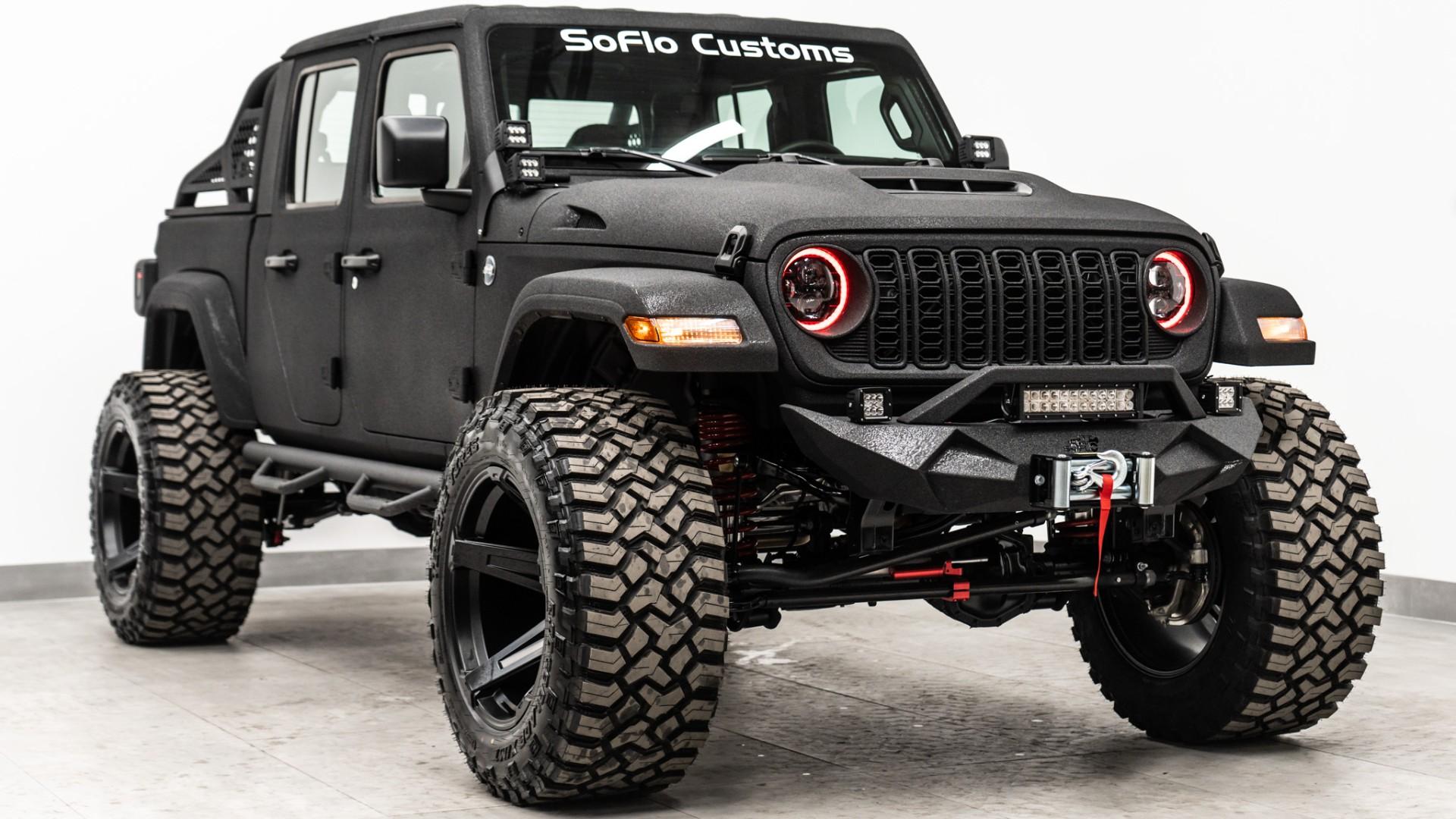 2025 JEEP GLADIATOR in Black, photo 5 of 54