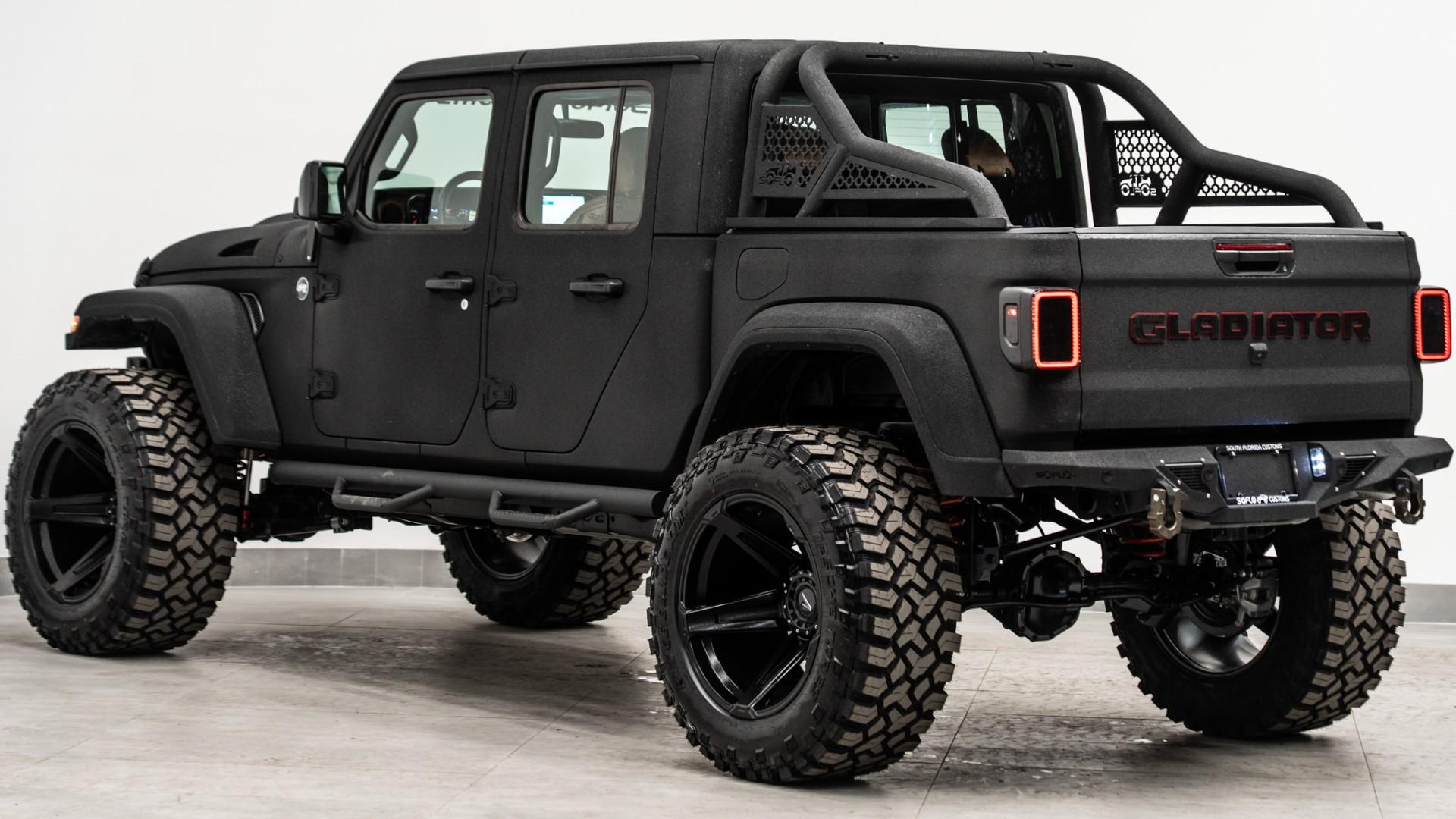 2025 JEEP GLADIATOR in Black, photo 9 of 54