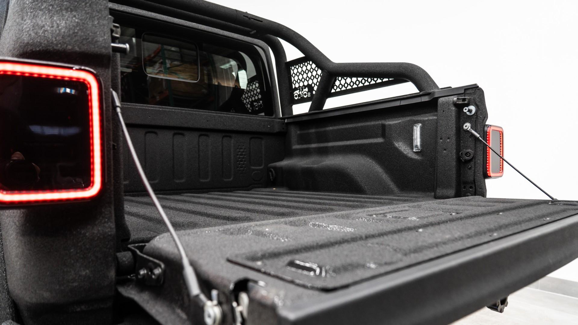 2025 JEEP GLADIATOR in Black, photo 45 of 54