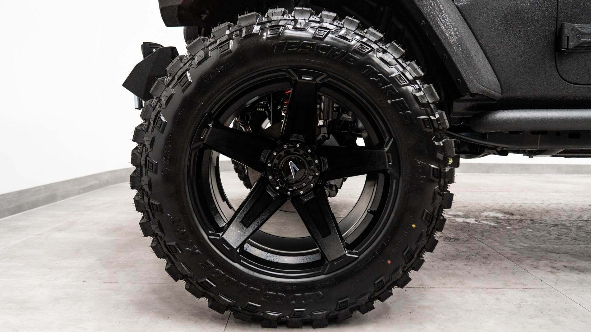 2025 JEEP GLADIATOR in Black, photo 49 of 54