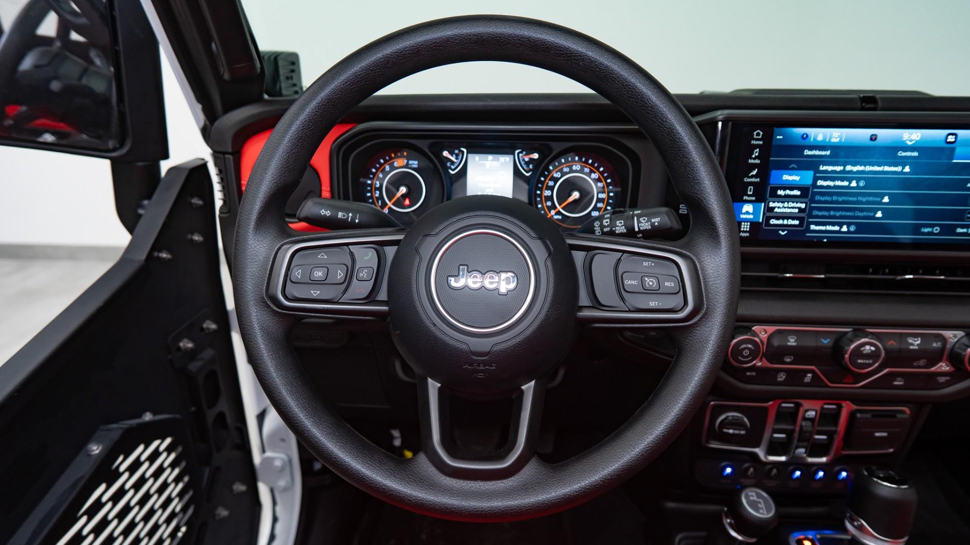 2026 JEEP WRANGLER in BRIGHT WHITE CLEARCOAT, photo 21 of 51