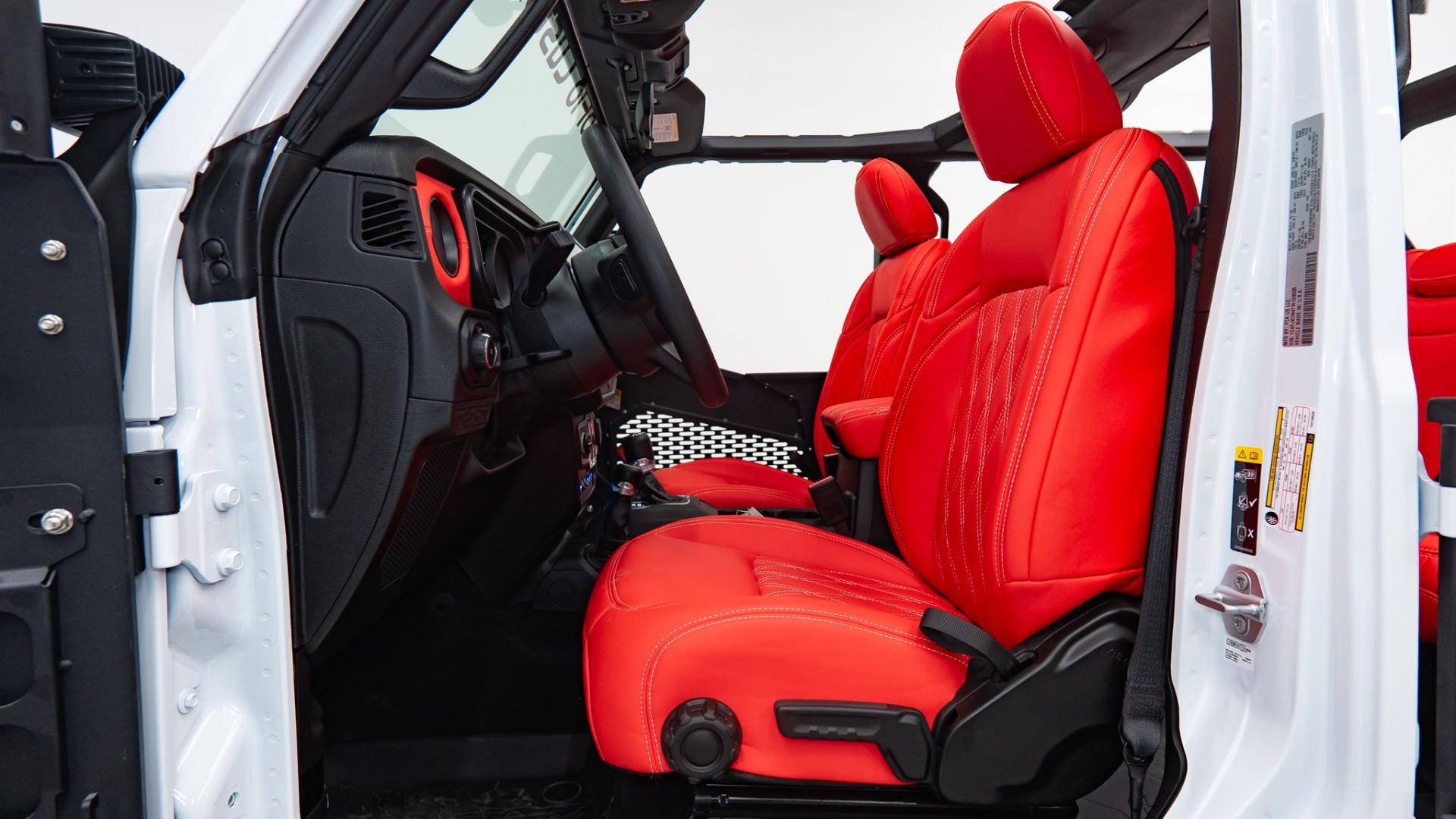 2026 JEEP WRANGLER in BRIGHT WHITE CLEARCOAT, photo 24 of 51