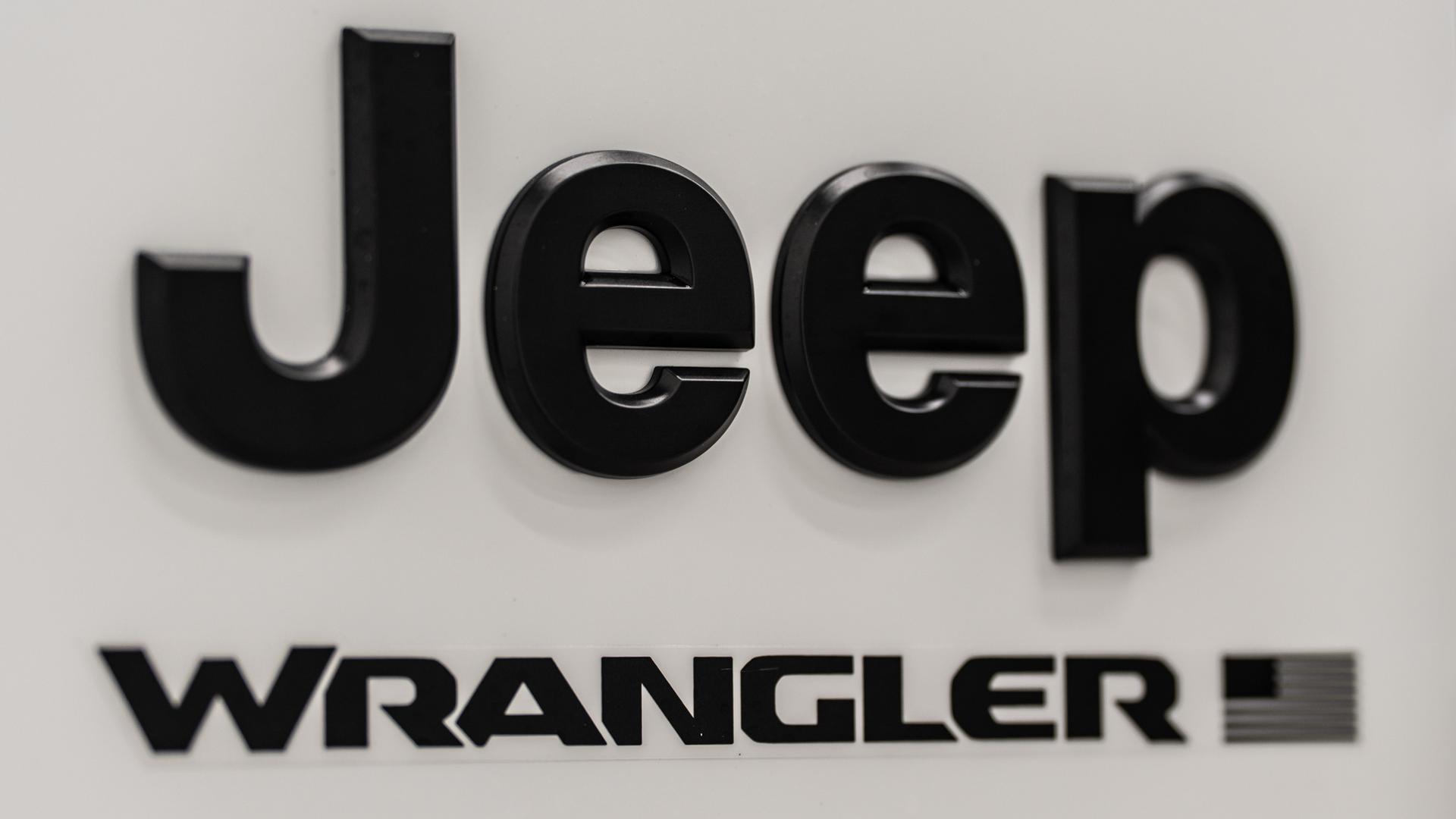2026 JEEP WRANGLER in BRIGHT WHITE CLEARCOAT, photo 47 of 51