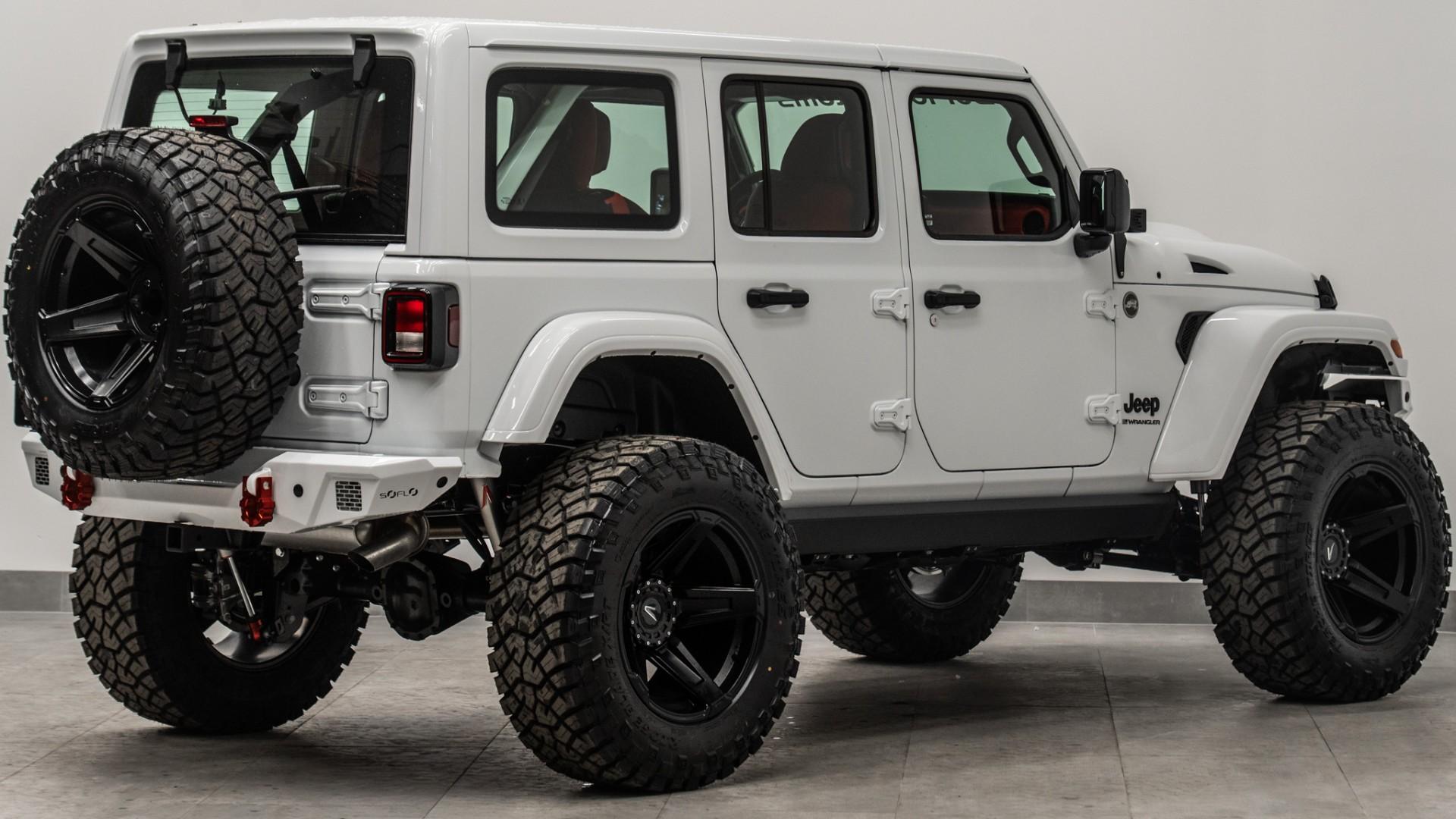 2026 JEEP WRANGLER in BRIGHT WHITE CLEARCOAT, photo 8 of 51
