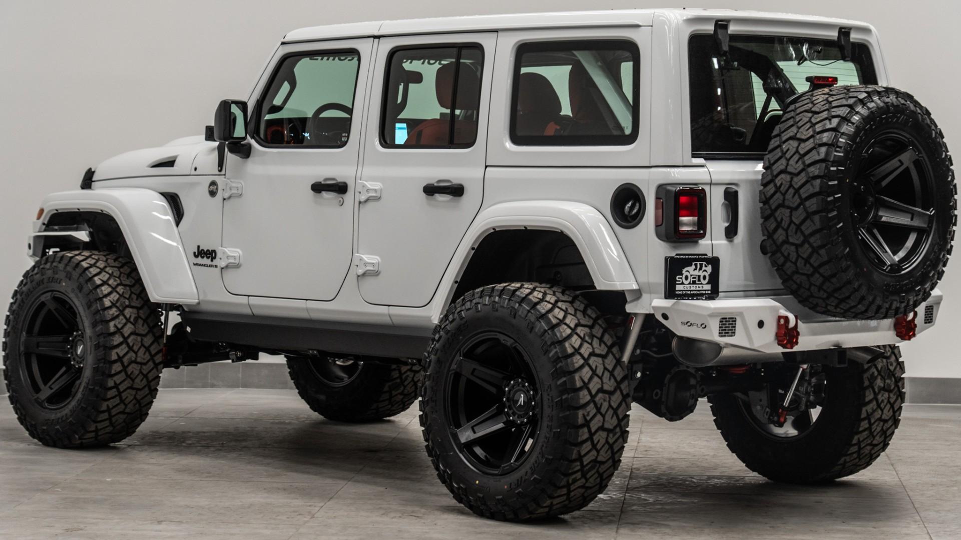 2026 JEEP WRANGLER in BRIGHT WHITE CLEARCOAT, photo 10 of 51