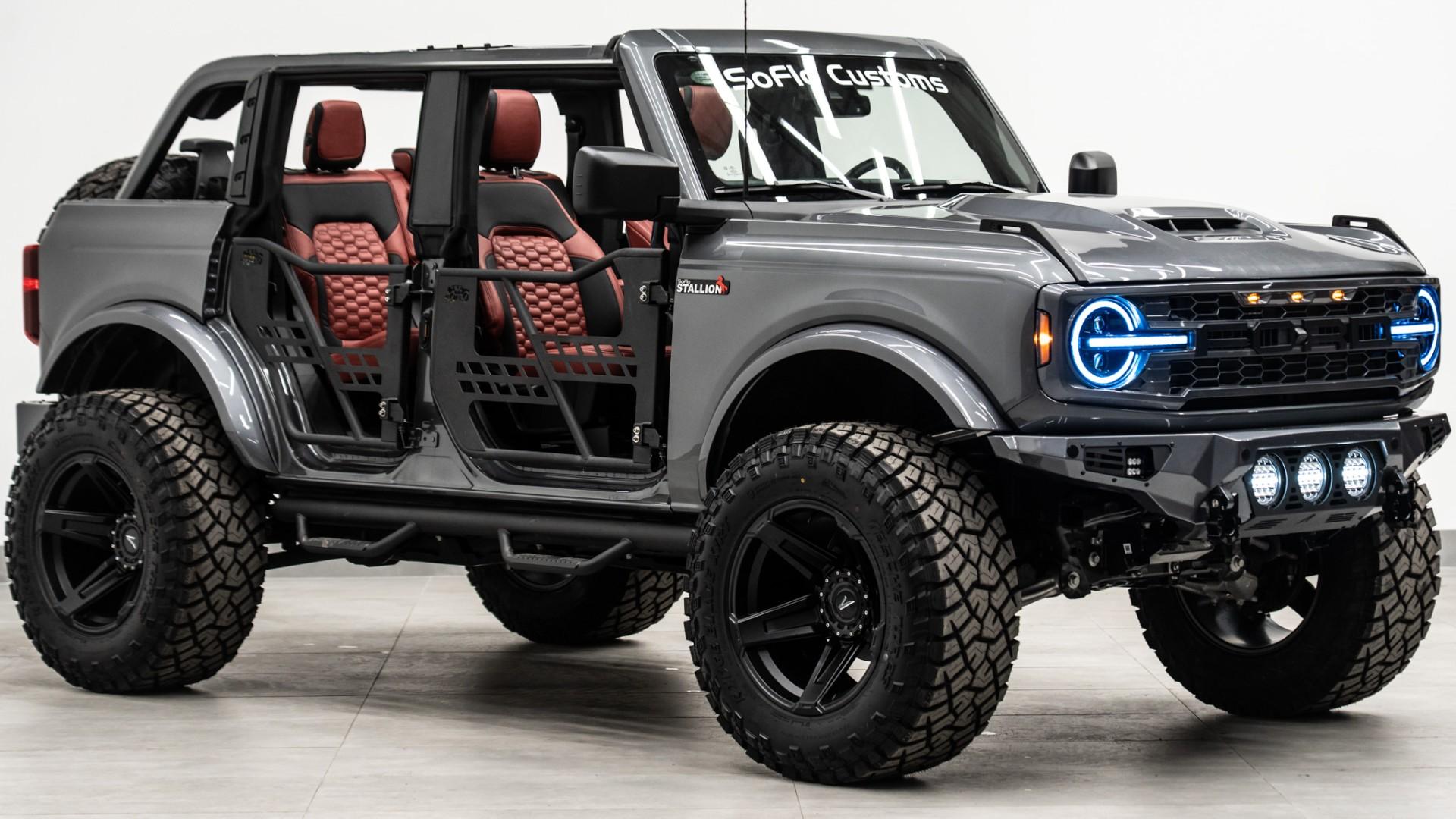 2024 FORD BRONCO in Carbonized Gray, photo 10 of 52