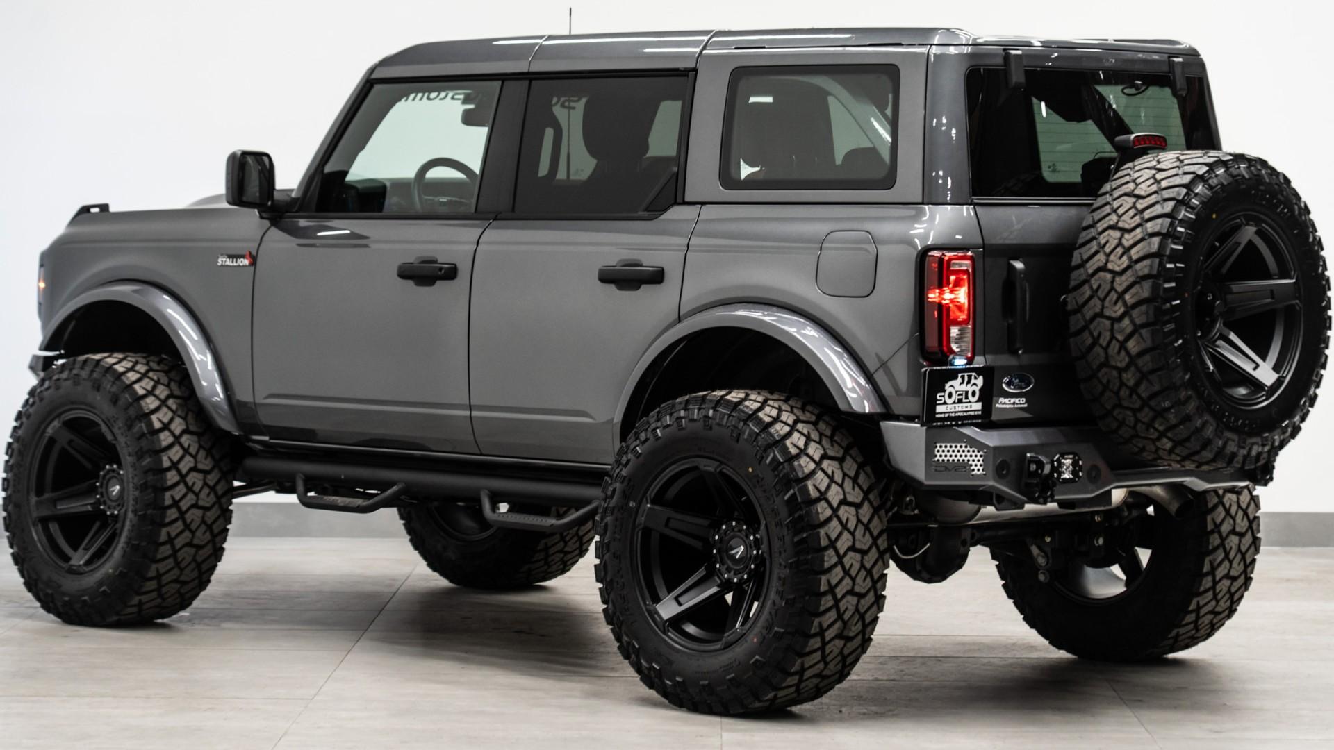 2024 FORD BRONCO in Carbonized Gray, photo 9 of 52