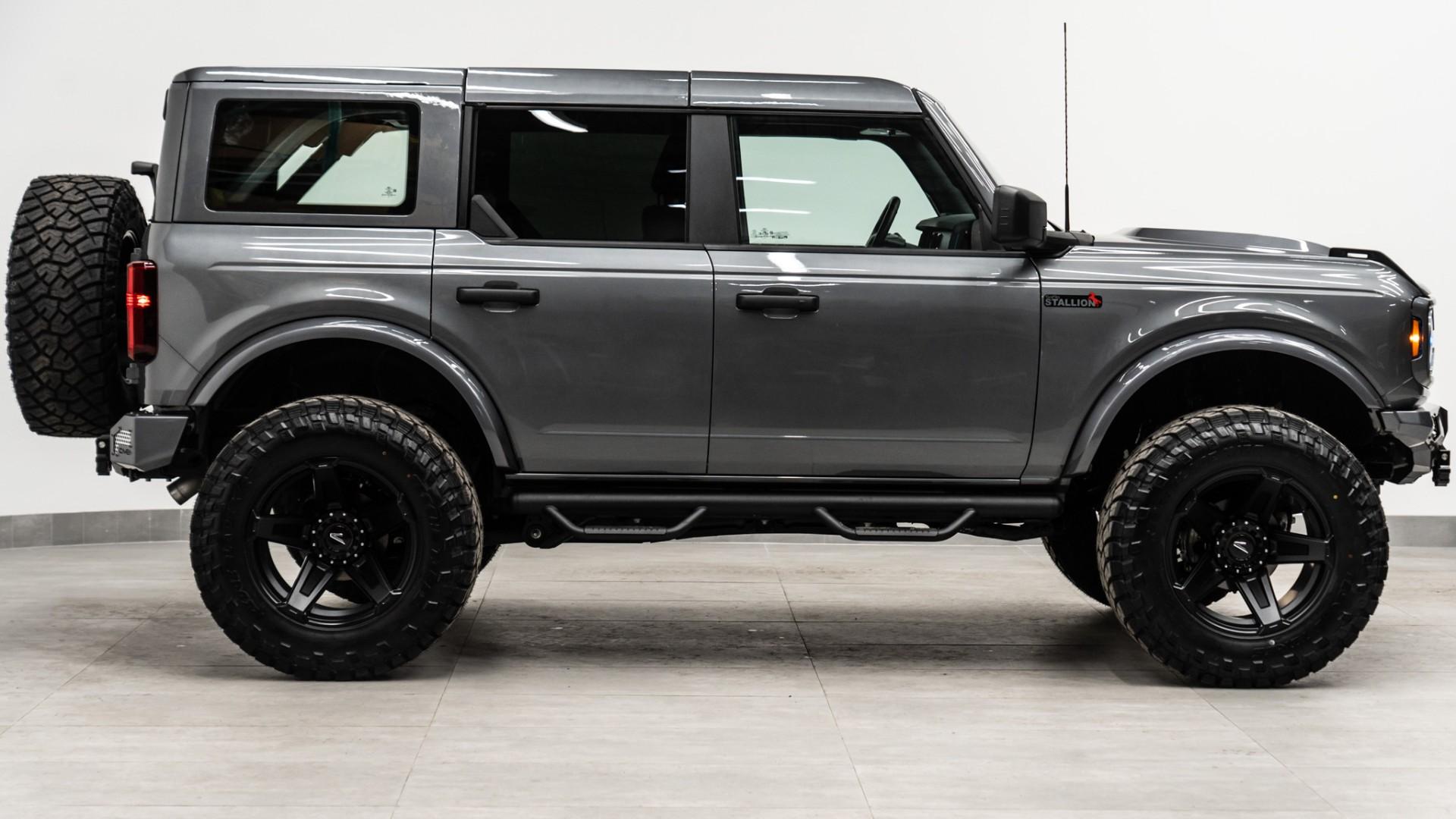 2024 FORD BRONCO in Carbonized Gray, photo 6 of 52
