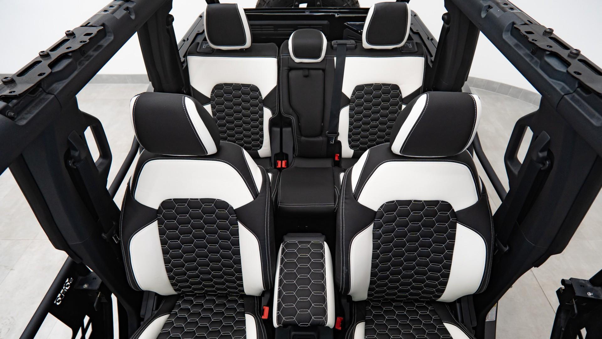 2025 FORD BRONCO in Black, photo 14 of 53