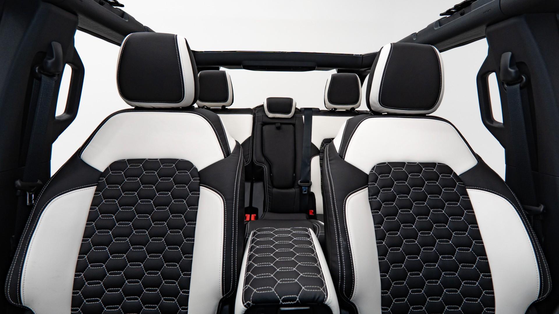 2025 FORD BRONCO in Black, photo 15 of 53
