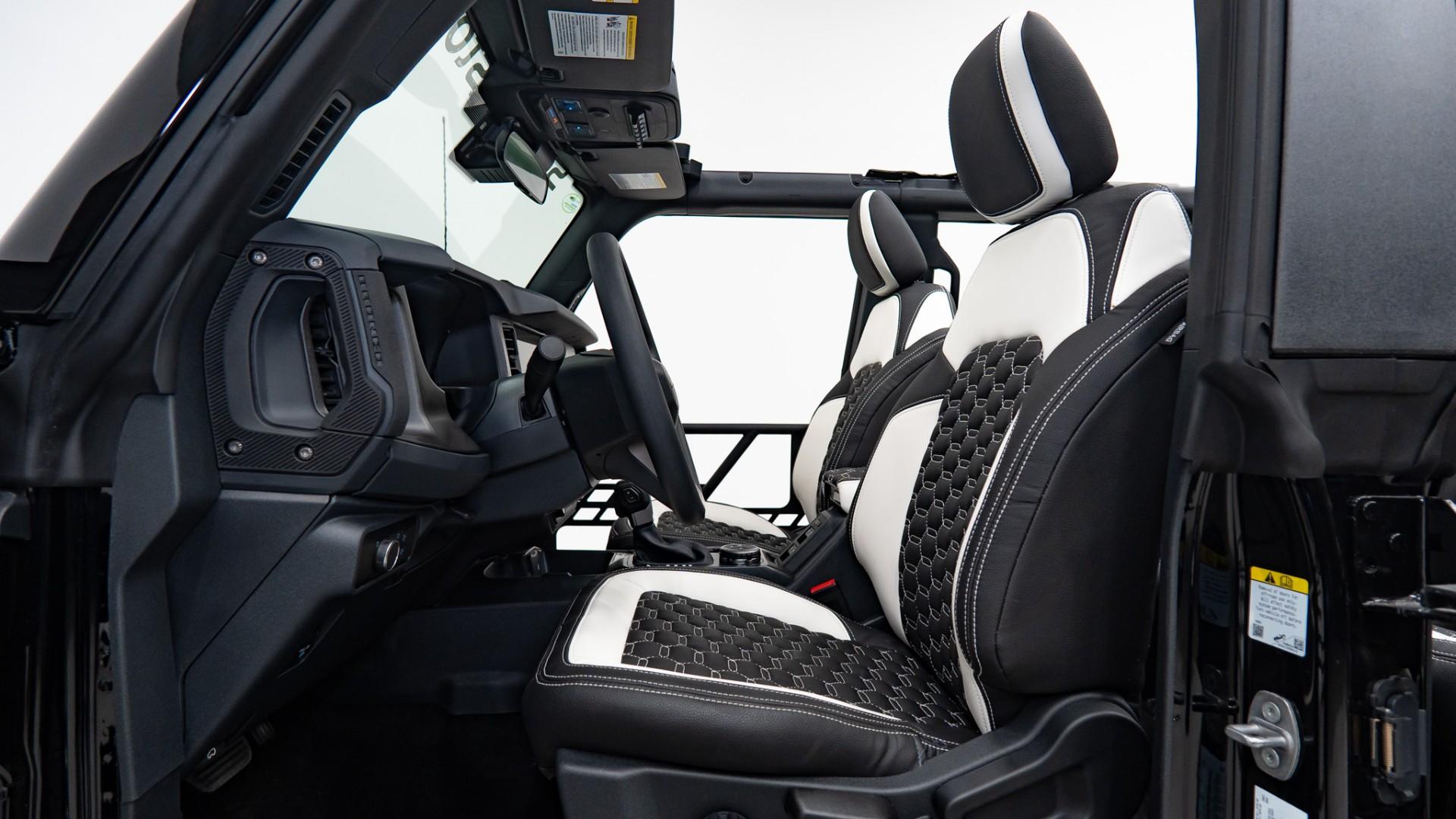 2025 FORD BRONCO in Black, photo 19 of 53