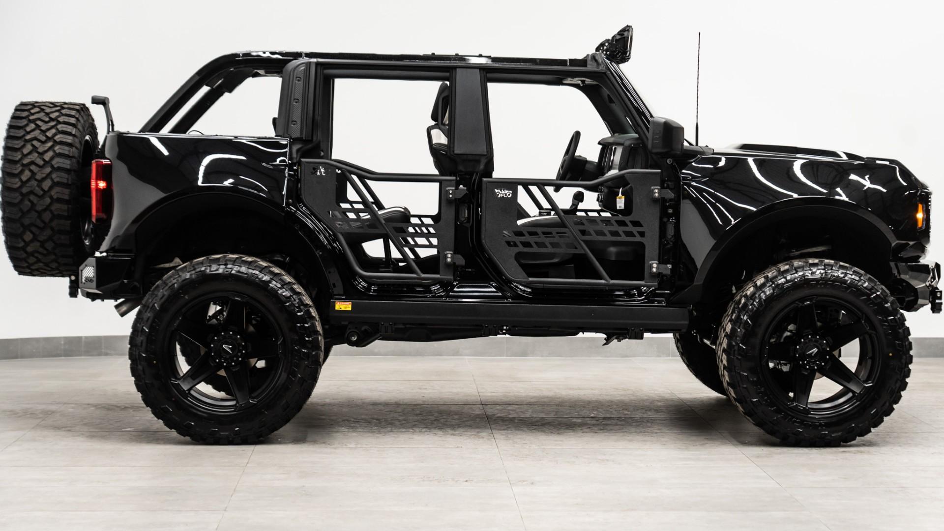2025 FORD BRONCO in Black, photo 6 of 53